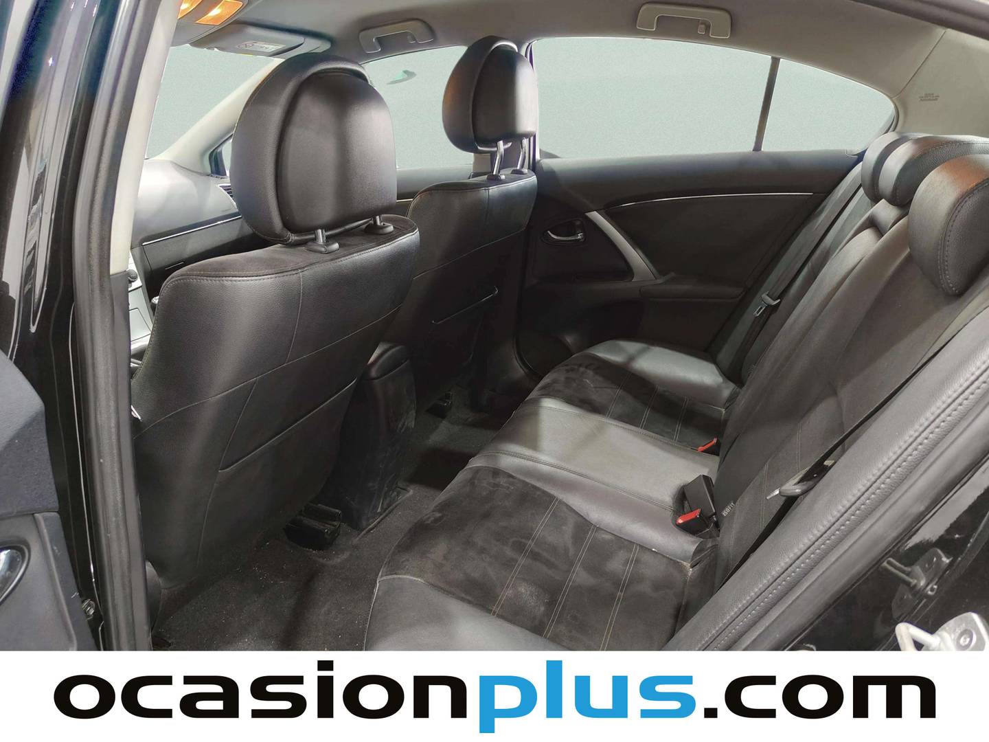 Foto asientos traseros Toyota Avensis Toyota Avensis 120 D Advance (124 CV)