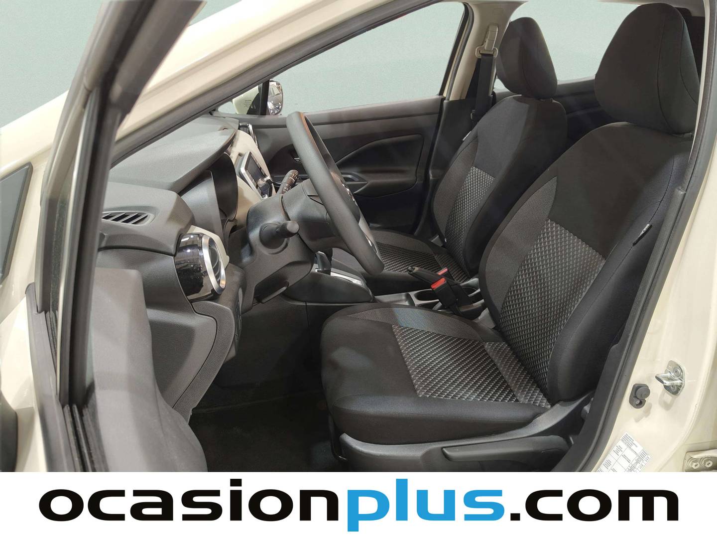 Foto asientos delanteros Nissan Micra Nissan Micra IG-T 92 Acenta CVT (92 CV)