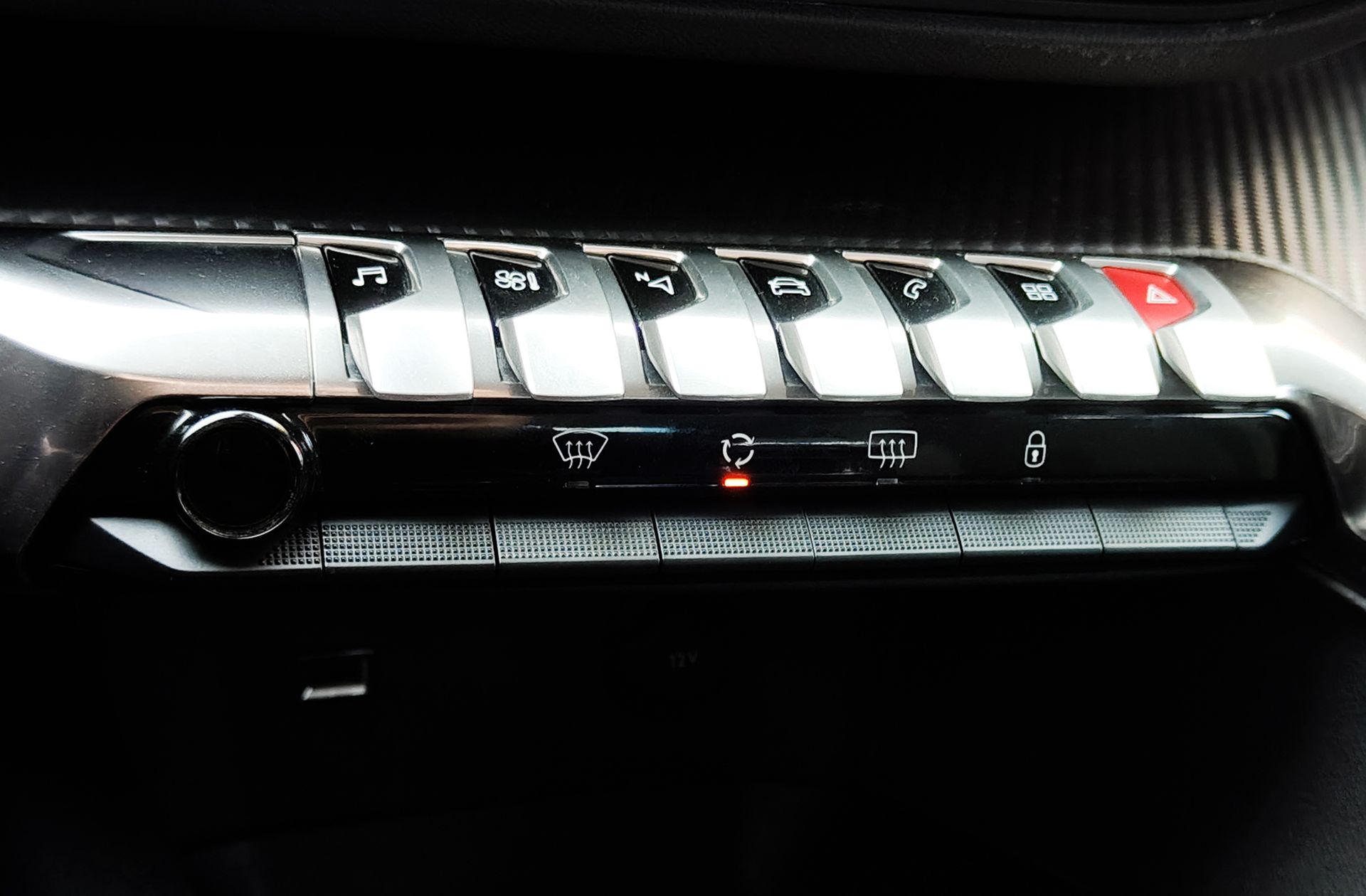 Peugeot 3008 PureTech 130 Active Pack - foto 37