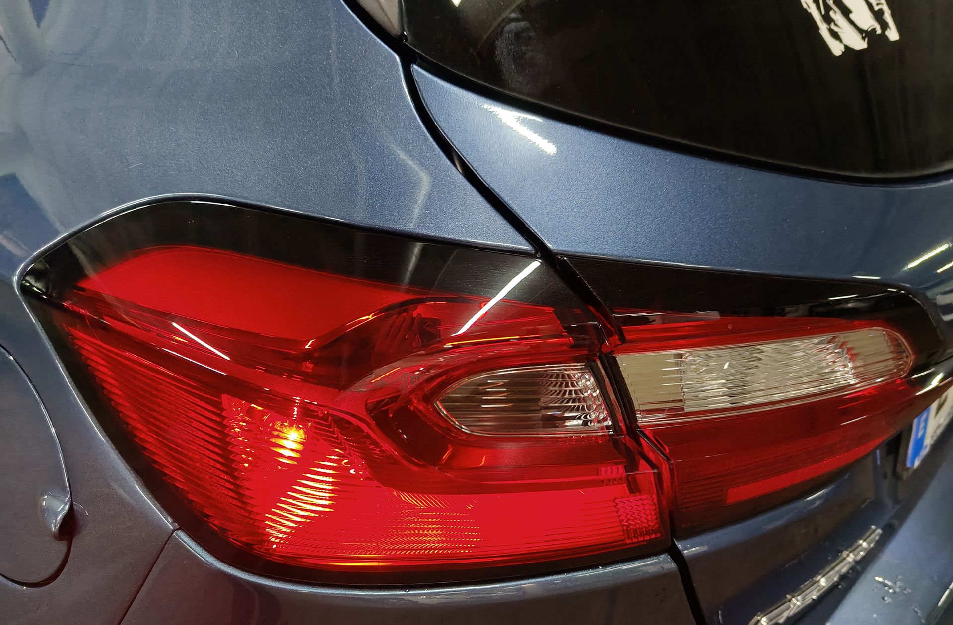 Ford Fiesta 1.0 EcoBoost MHEV ST-Line - foto 16