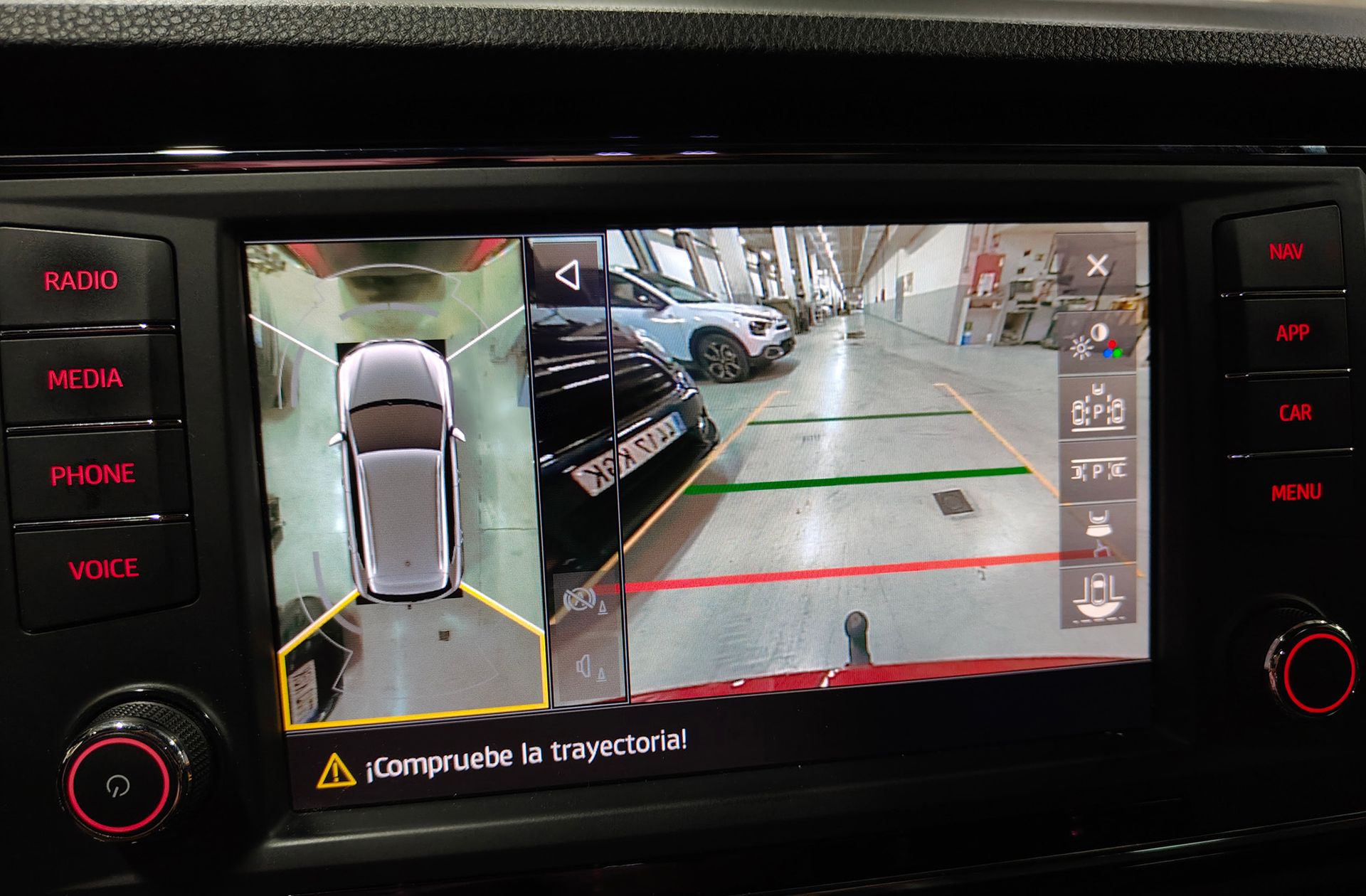 SEAT Ateca 2.0 TSI FR 4Drive DSG - foto 11