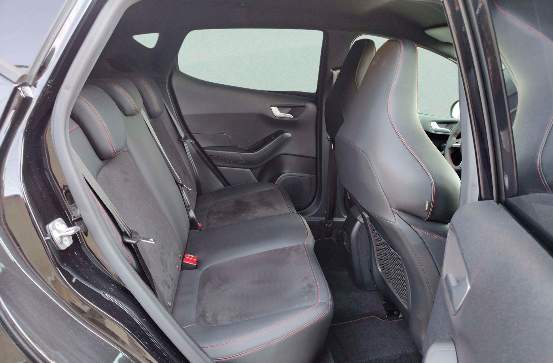 Ford Fiesta 1.5 EcoBoost ST - foto 20