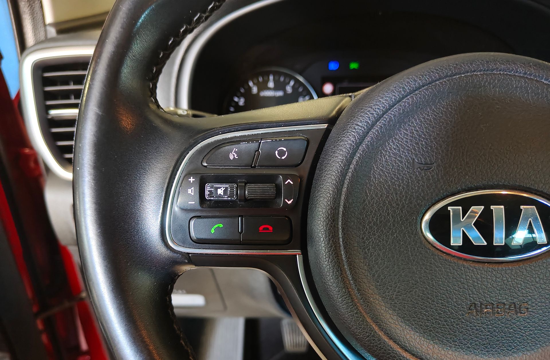 Kia Sportage 1.6 GDi x-Tech18 4x2 - foto 25