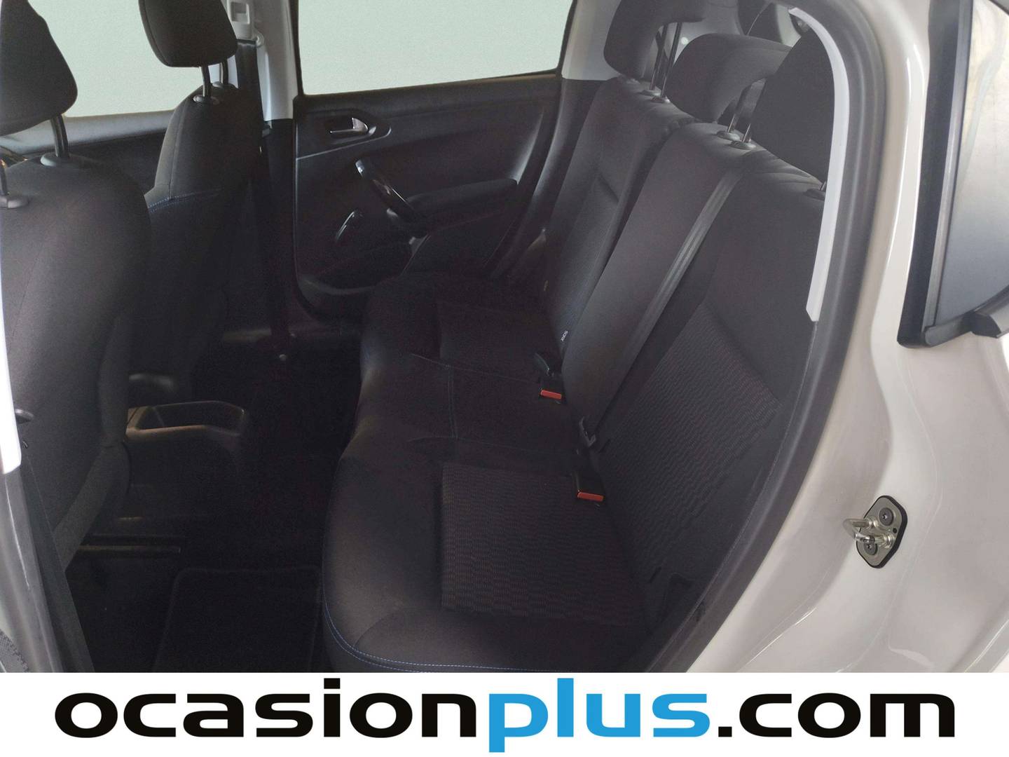 Foto asientos traseros Peugeot 208 Peugeot 208 PureTech Signature (82 CV)