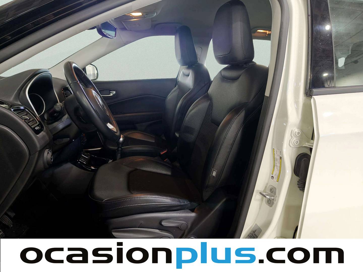 Foto asientos delanteros Jeep Compass Jeep Compass 1.4 Multiair Night Eagle 4x2 (140 CV)