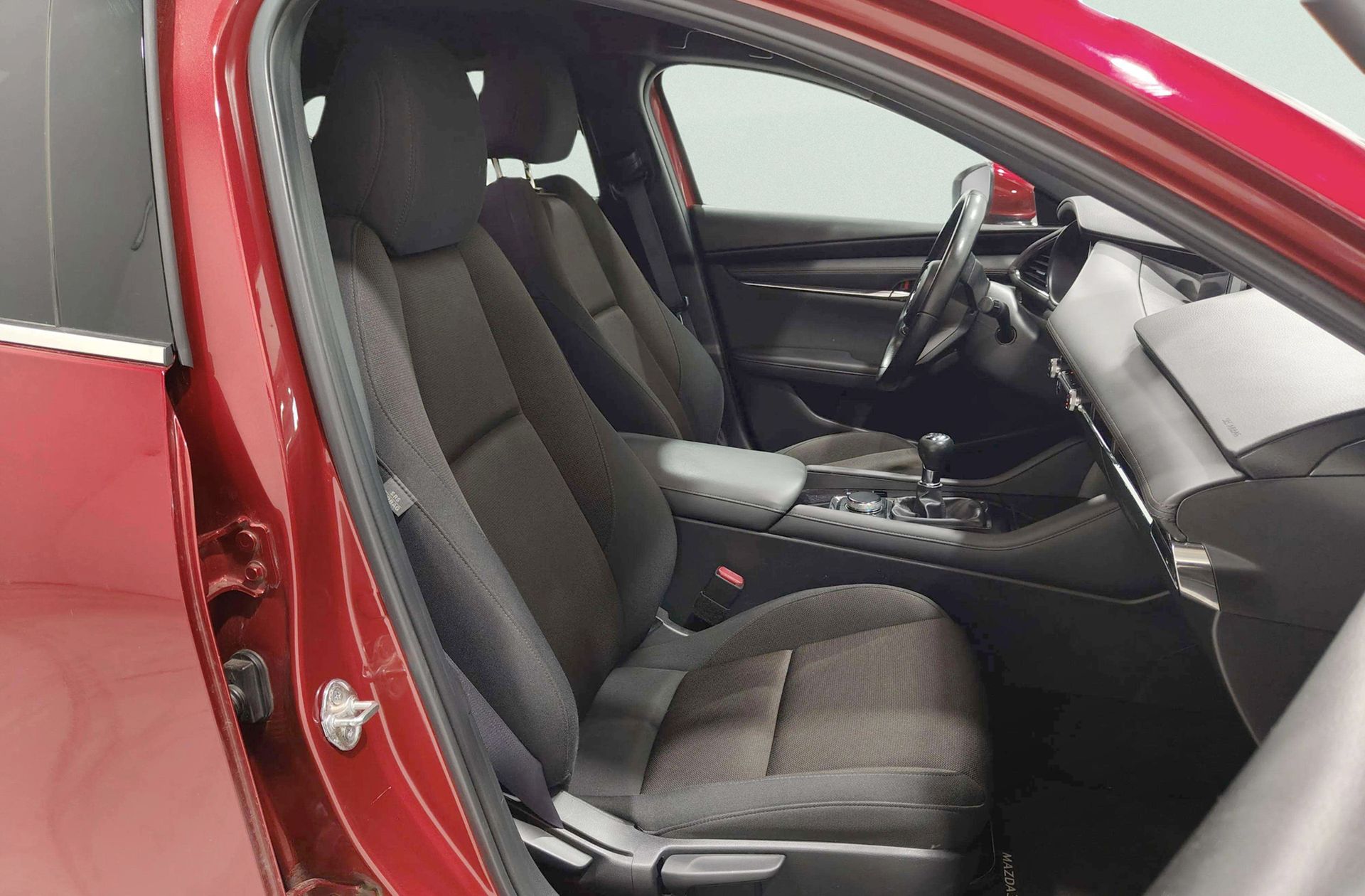Mazda Mazda3 2.0 Skyactiv-G Zenith - foto 23