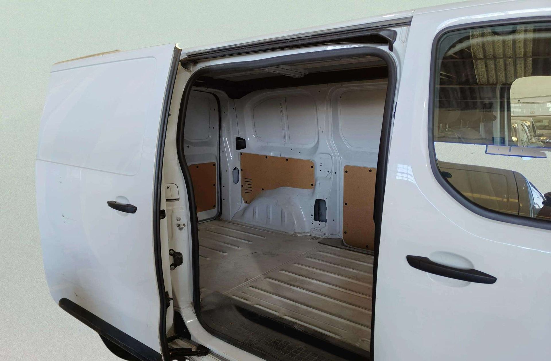 Fiat Scudo Furgon 1.5 BlueHDi L2 - foto 14
