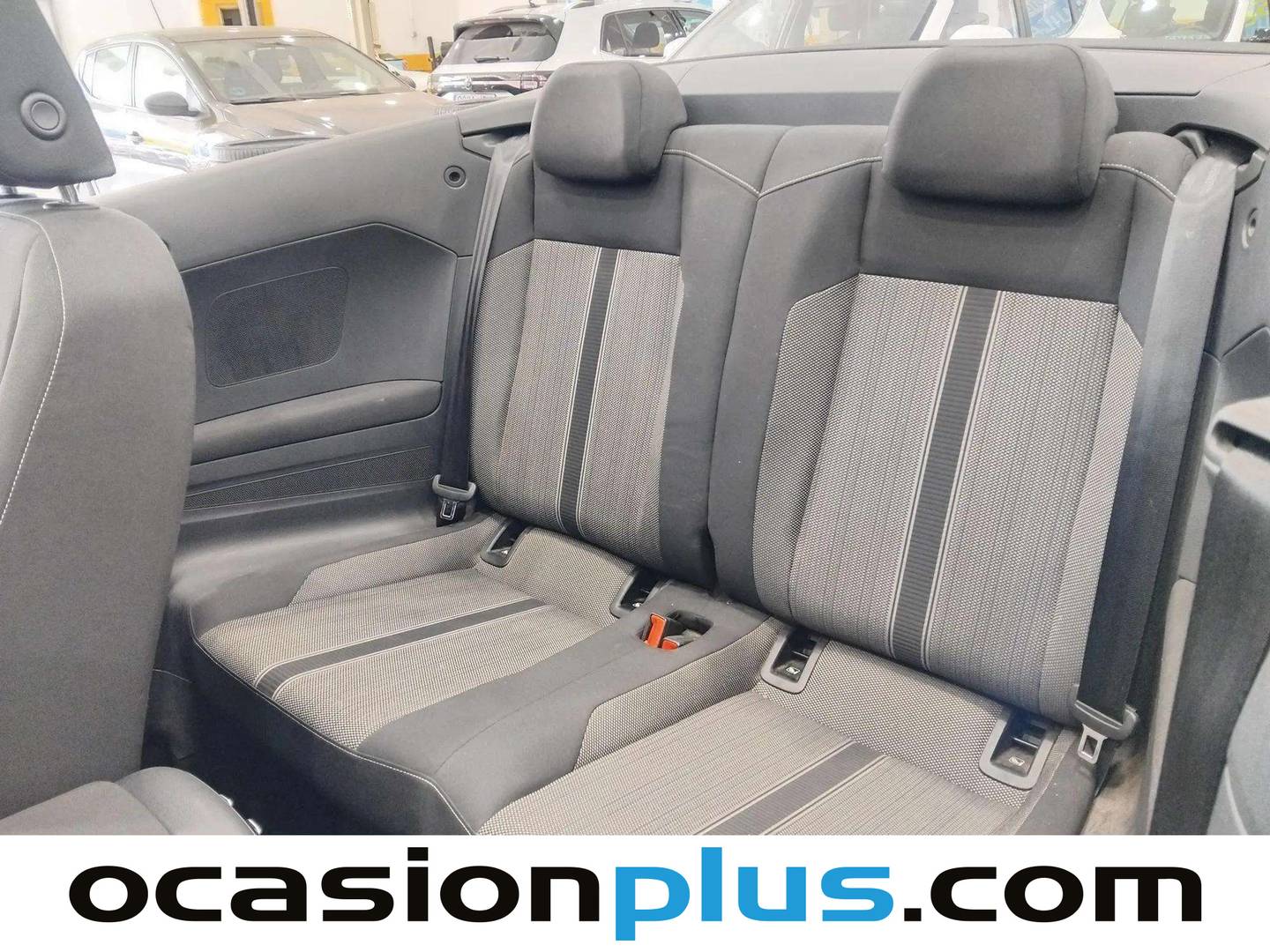 Foto asientos traseros Volkswagen T-Roc Volkswagen T-Roc Cabrio Style 1.0 TSI (115 CV)