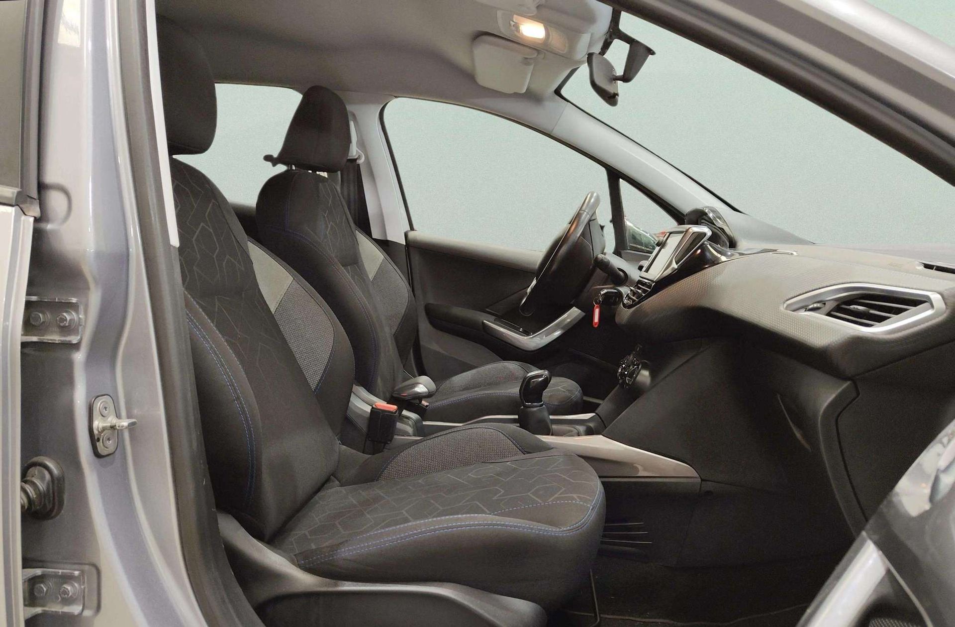 Peugeot 2008 BlueHDi 100 Style - foto 16