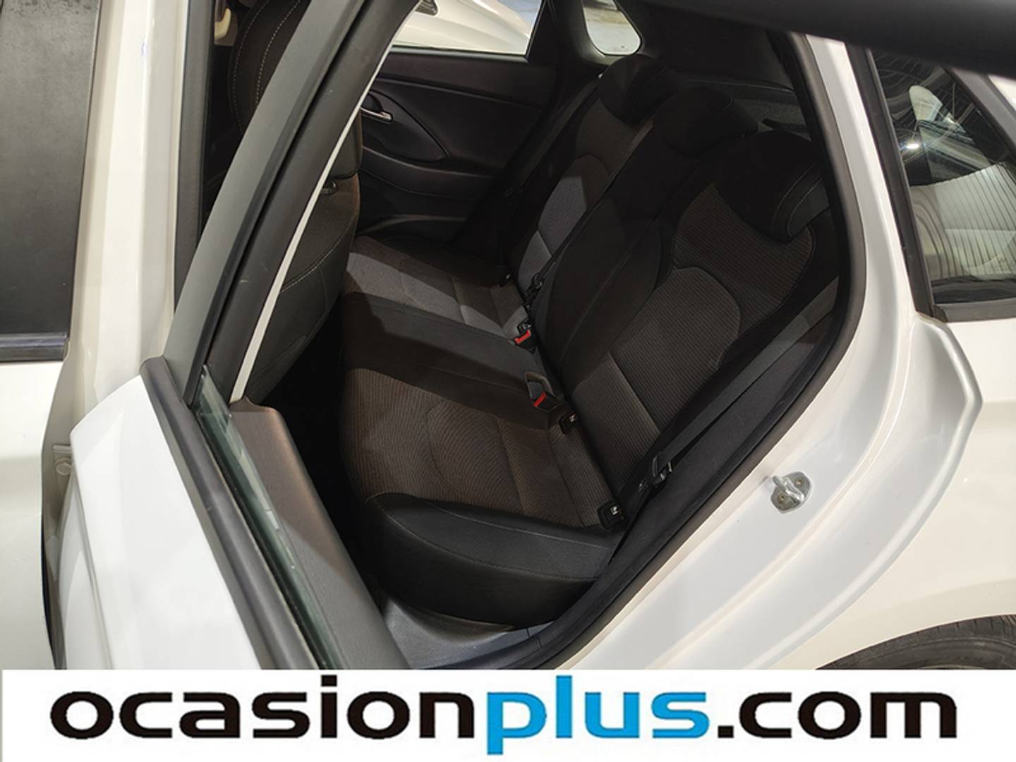 Foto Hyundai i30 Hyundai i30 1.4 MPI Essence (100 CV)