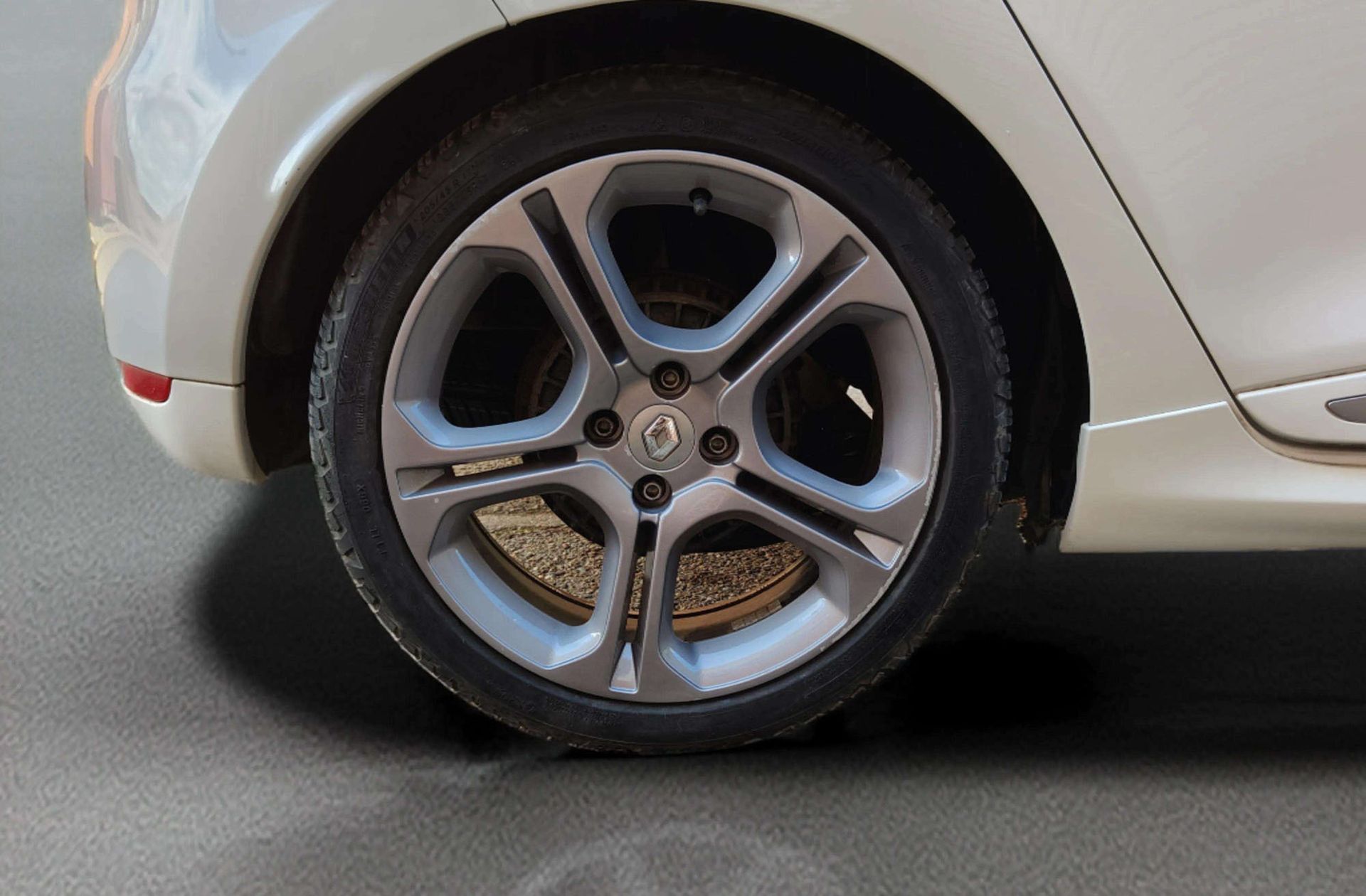 Renault Clio GT TCe EDC - foto 32