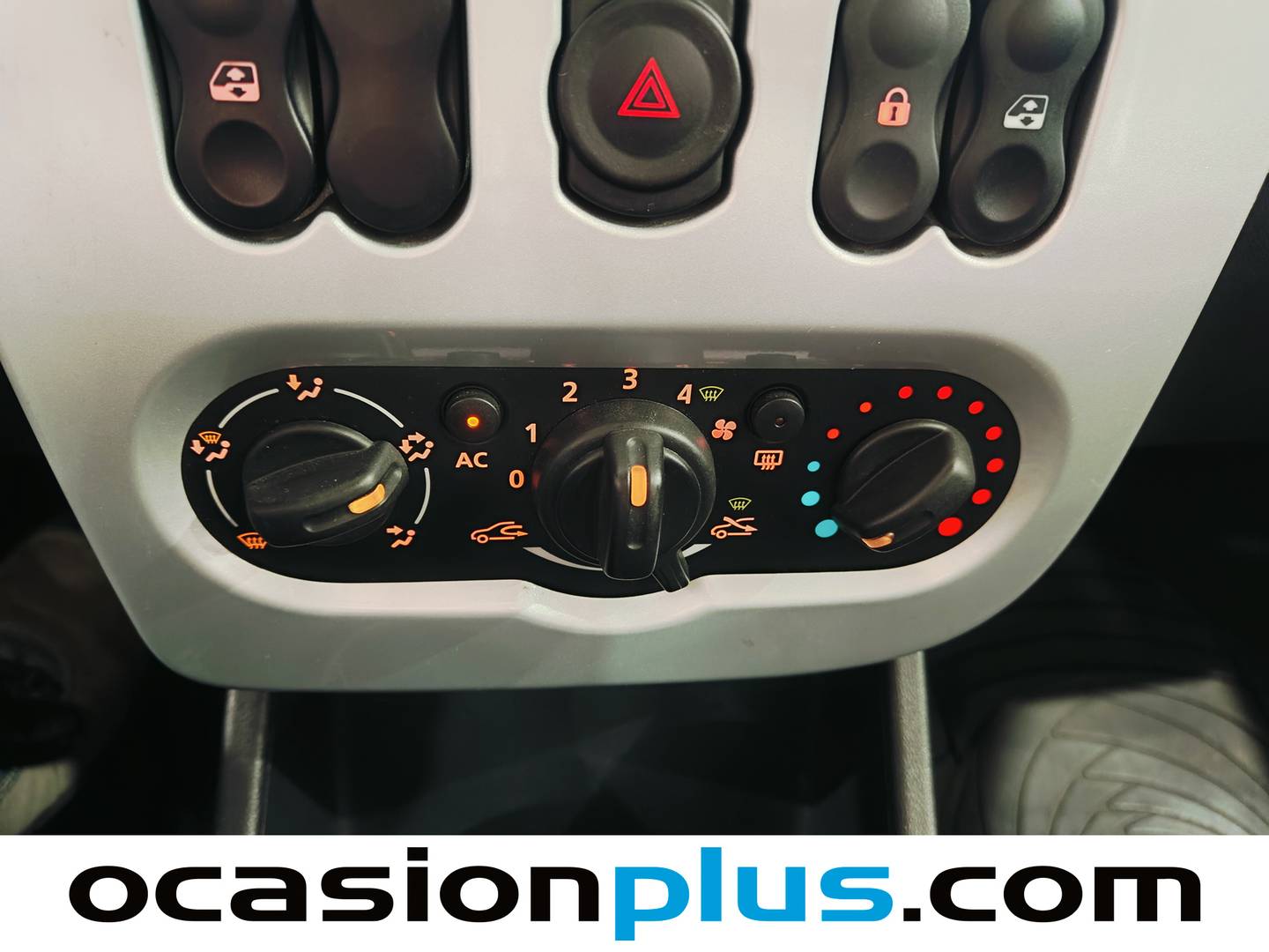 Extras y acabados del Dacia Sandero Dacia Sandero dCi 90 Stepway Music (90 CV)