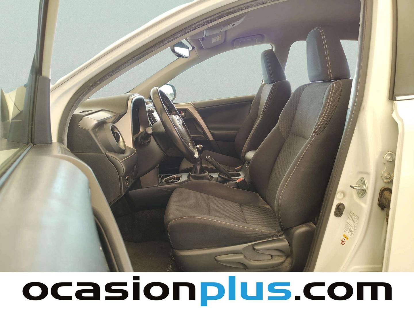 Foto asientos delanteros Toyota Rav4 Toyota Rav4 150D 2WD Advance (143 CV)