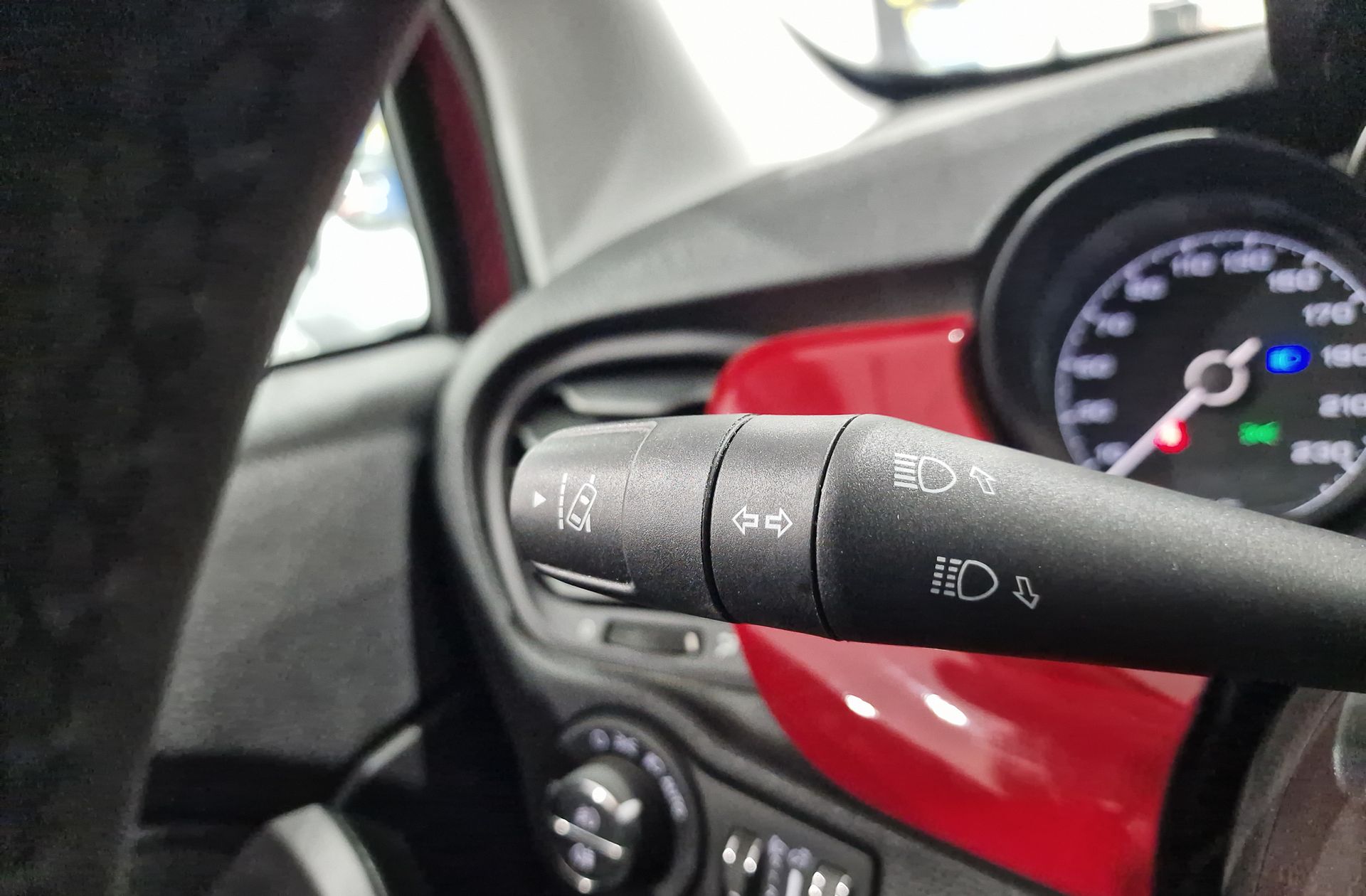 Fiat 500X 1.6 MultiJet Cross 4x2 - foto 28