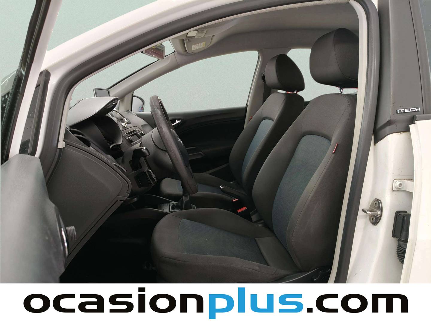 Foto asientos delanteros Seat Ibiza Seat Ibiza 1.2 TSI Reference ITech 30 Aniversario (85 CV)