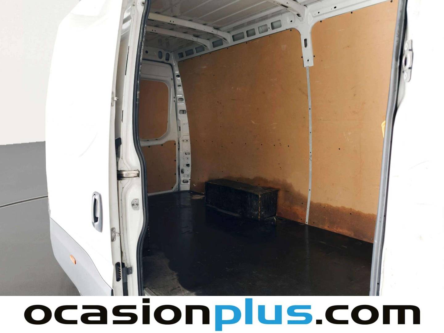 Iveco Daily Iveco Daily Furgon 35S 16 V 3520L/H2 (156 CV) manual