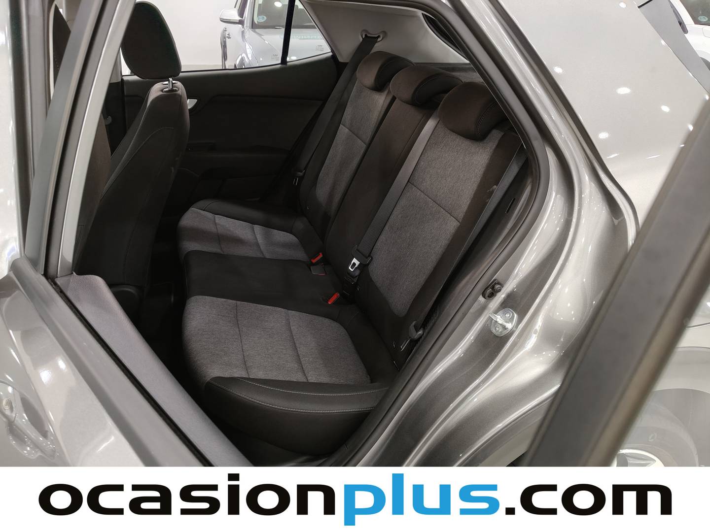 Foto asientos traseros KIA Stonic KIA Stonic 1.0 T-GDi MHEV MT Concept (100 CV)