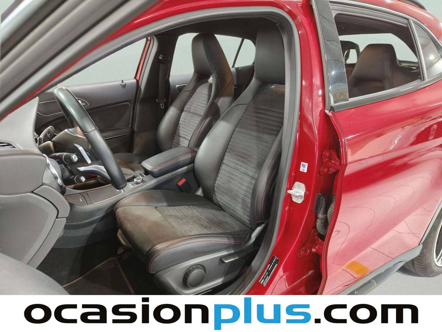 Foto Mercedes GLA Mercedes-Benz GLA 200 d Urban (136 CV) Pack AMG