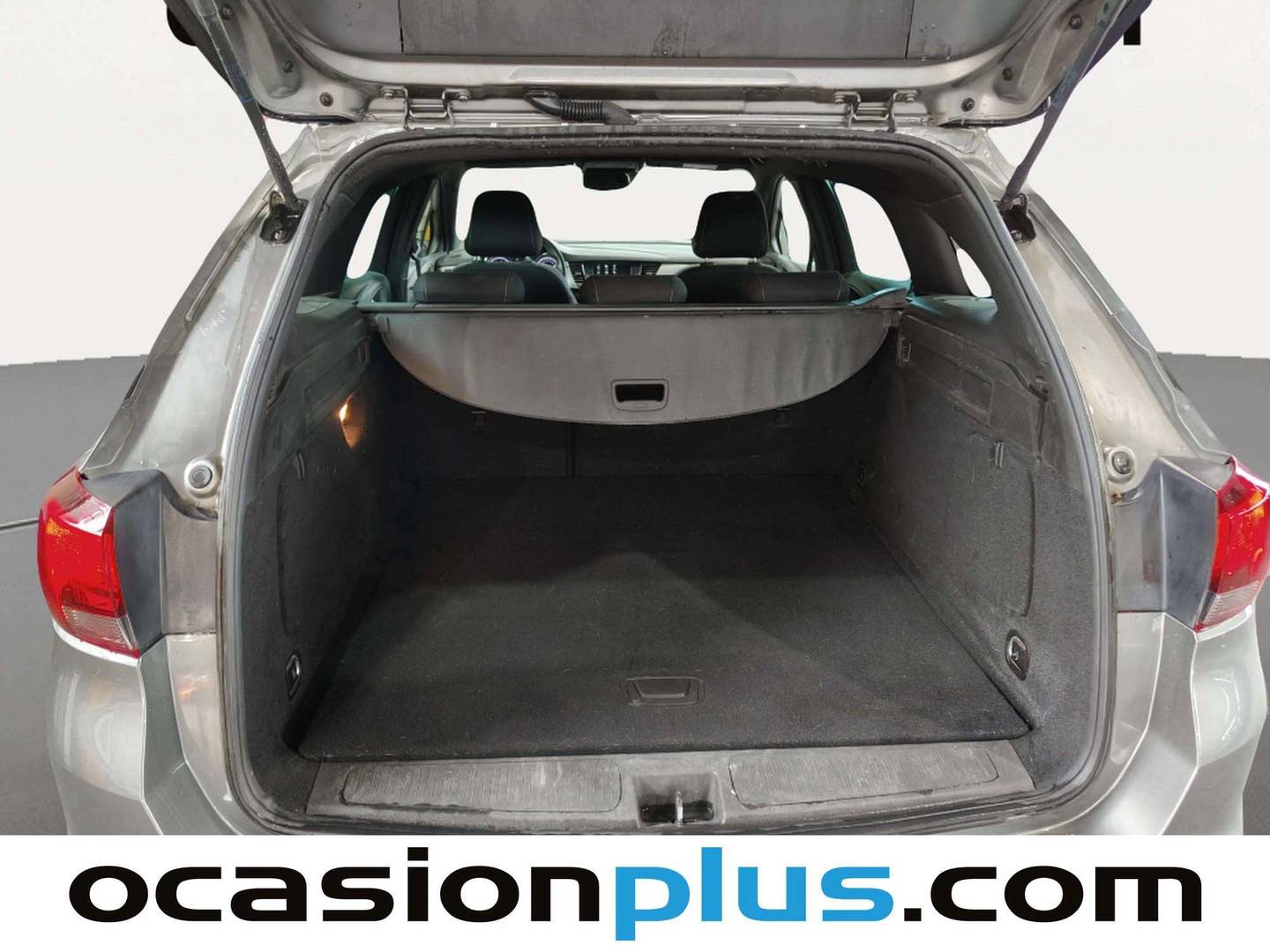 Fotos maletero Opel Astra Opel Astra 1.4T SHT S/S Business Elegance CVT (145 CV)