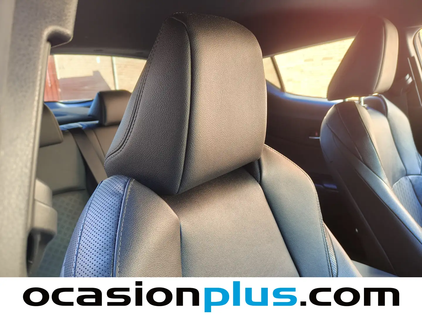 Foto Toyota C-HR Toyota C-HR 180H Kaji Edition (184 CV)