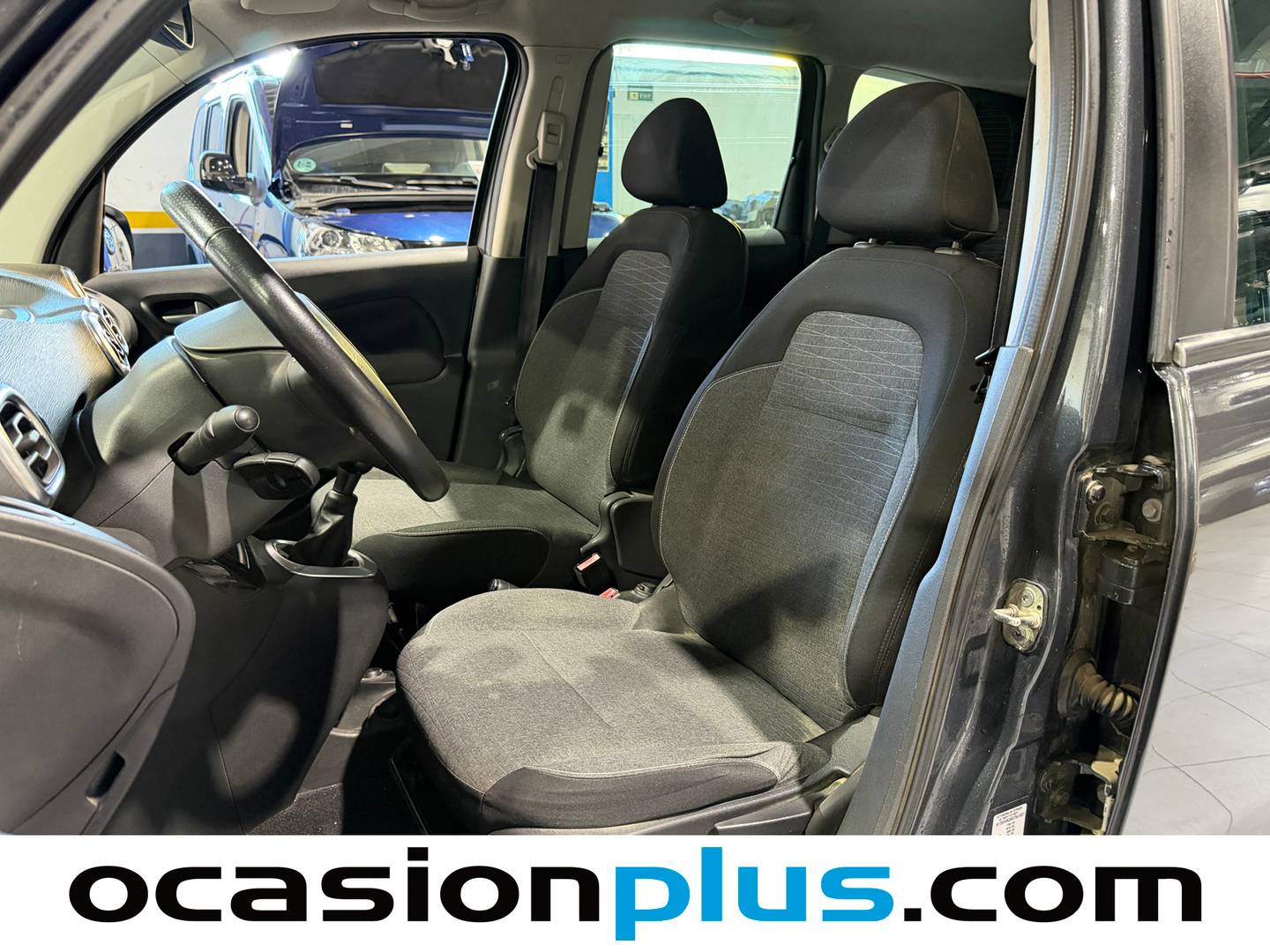 Foto asientos delanteros Citroën C3 Picasso Citroën C3 Picasso PureTech 110 Feel Edition (110 CV)