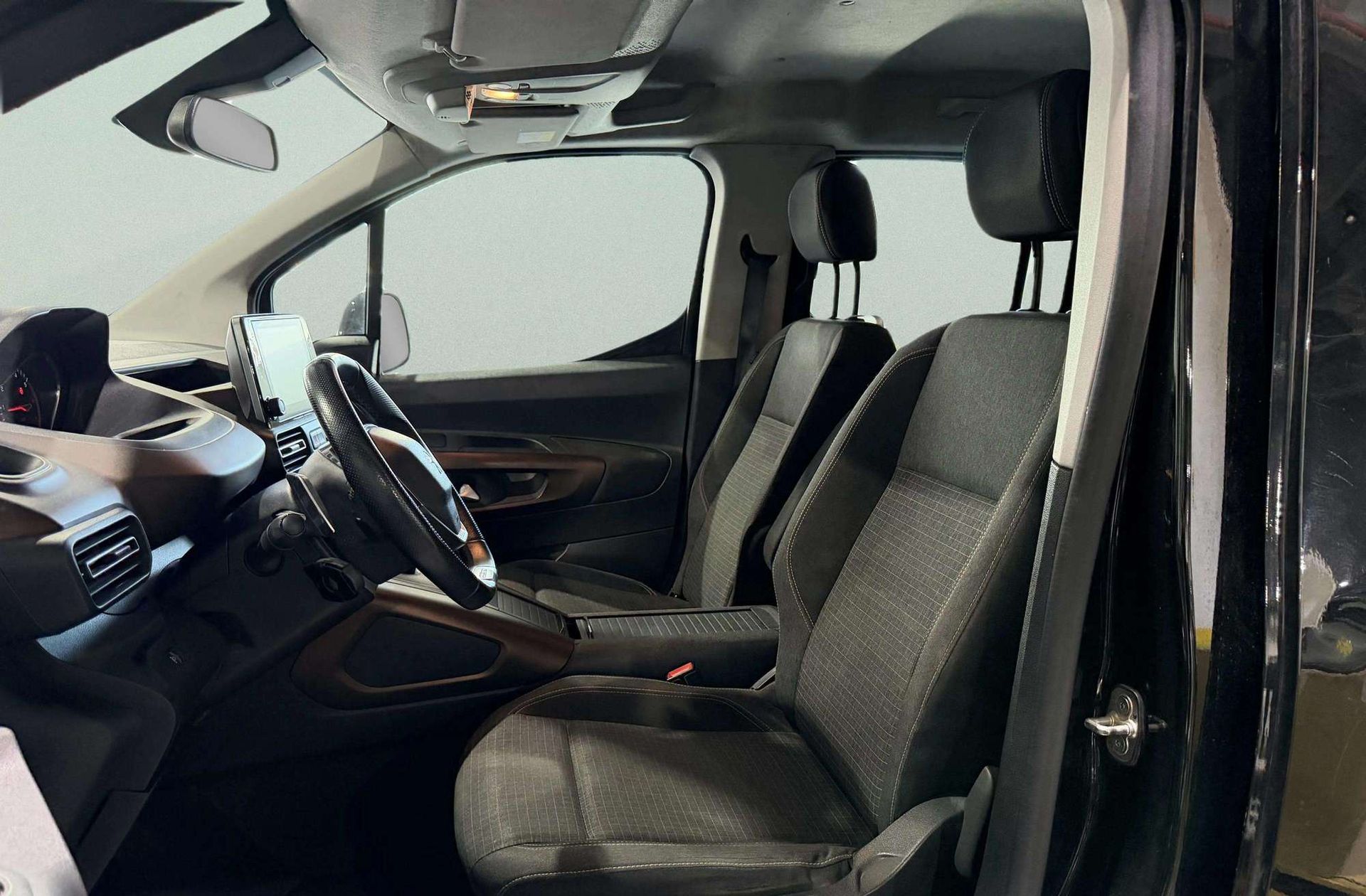 Peugeot Rifter BlueHDi 130 GT Line Standard EAT8 - foto 10