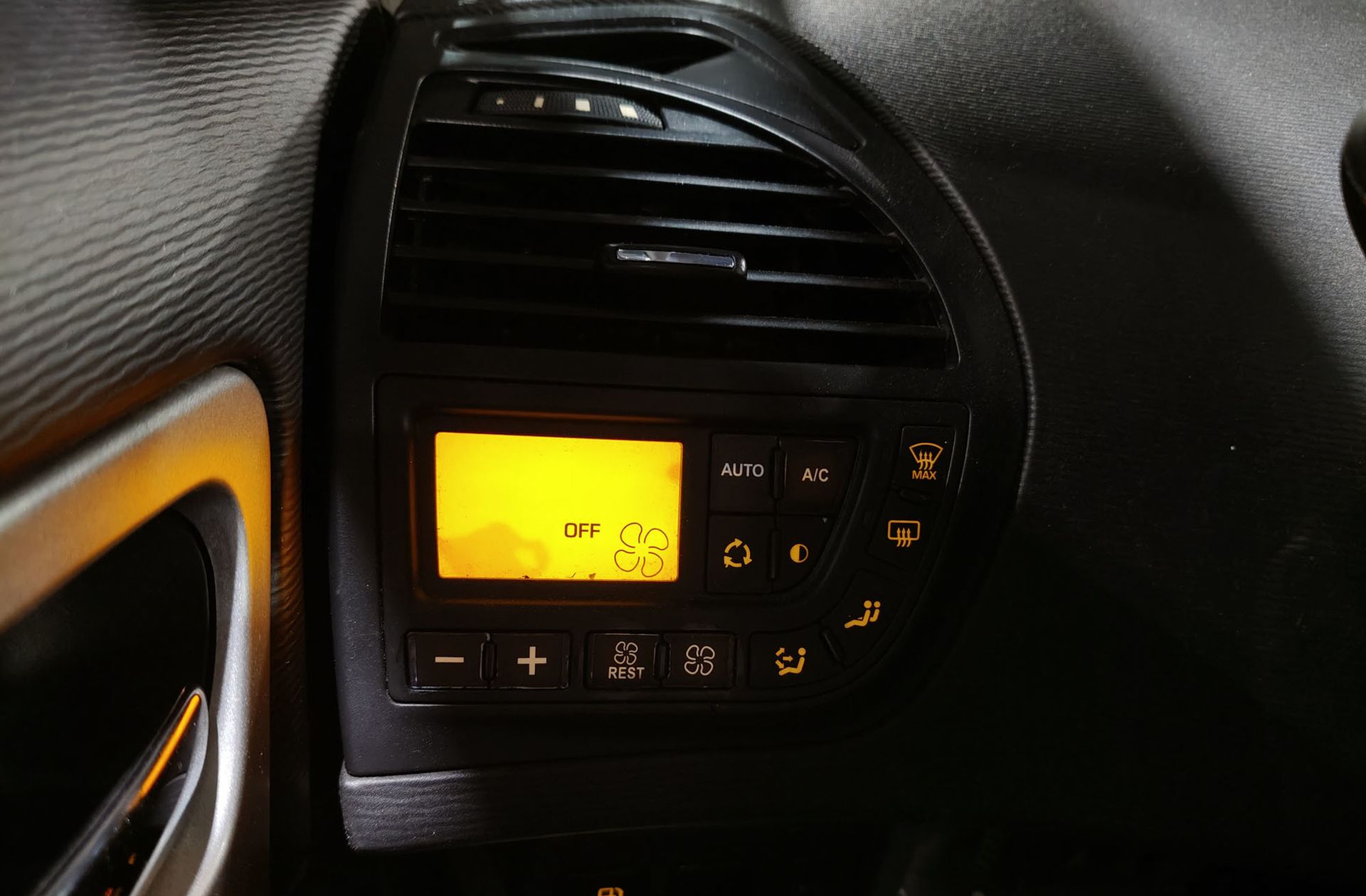 Citroën C4 Picasso 1.6 HDi CMP Millenium - foto 23