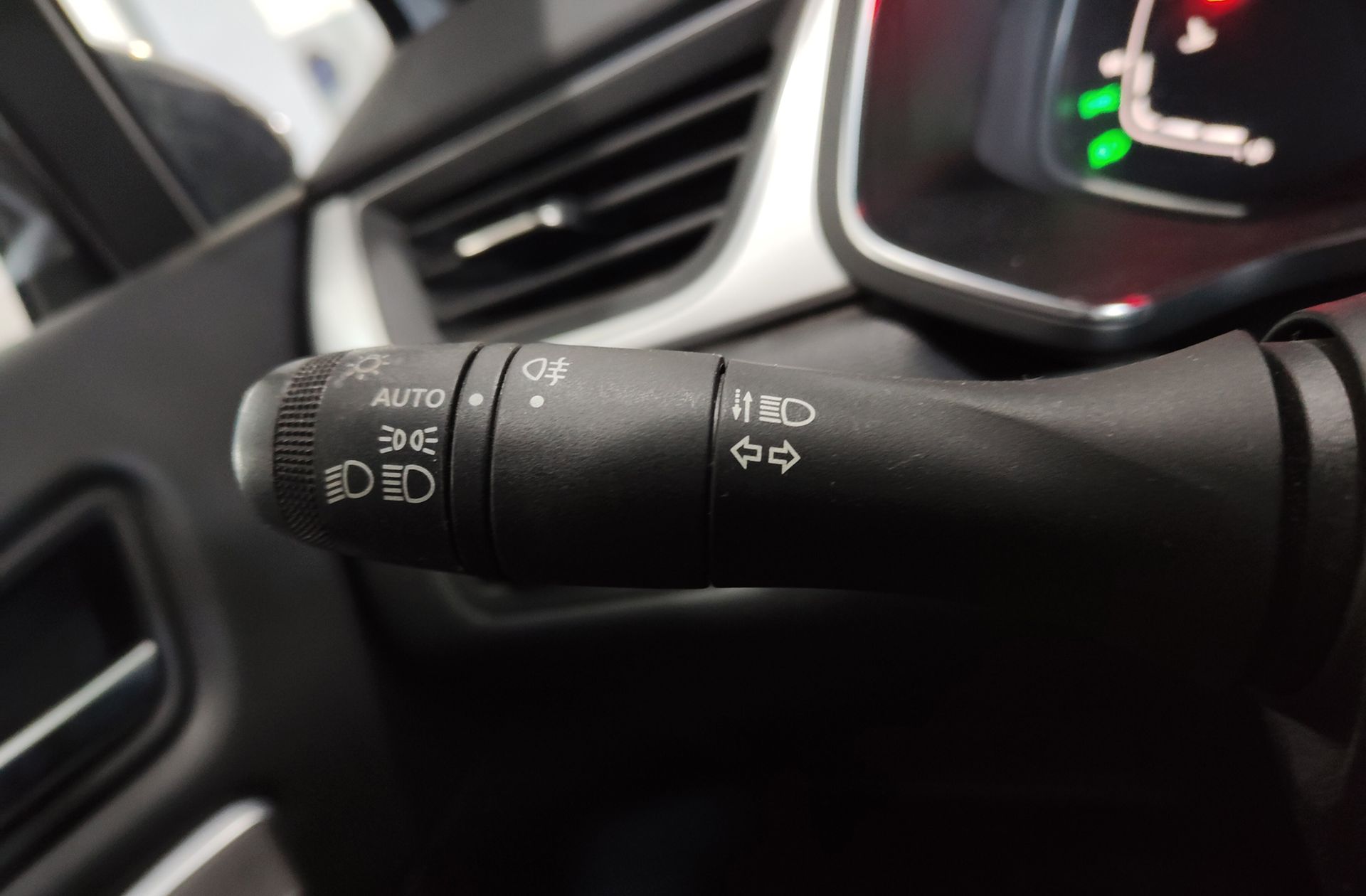 Renault Captur Techno TCe - foto 25
