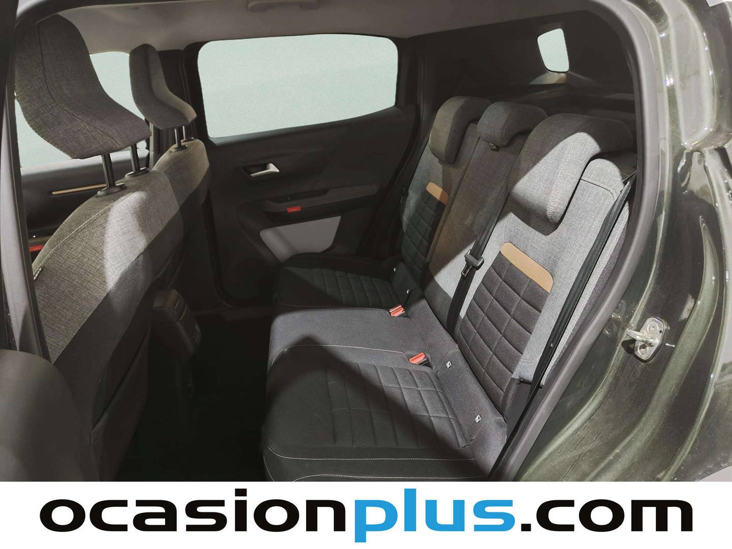 Foto asientos traseros Citroën C3 Aircross Citroën C3 Aircross Hybrid 145 Plus e-DCS6 (145 CV)