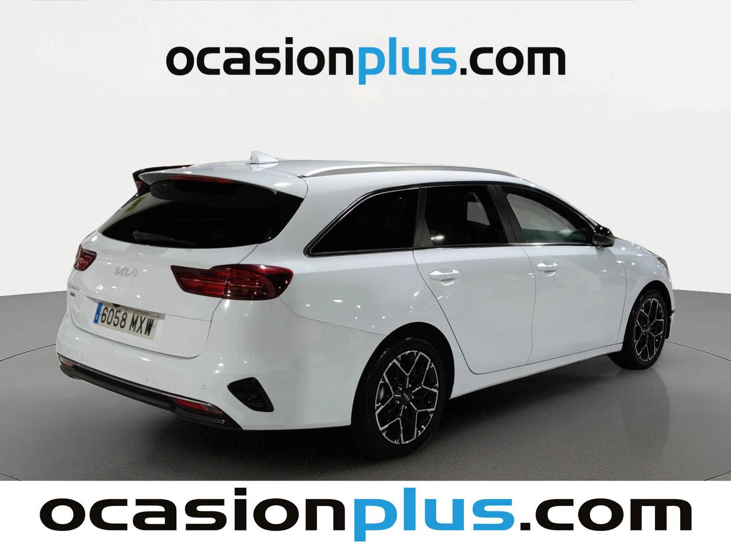 Foto trasera KIA Ceed Tourer KIA Ceed Tourer 1.0 MHEV Style Edition DCT (100 CV) derecha