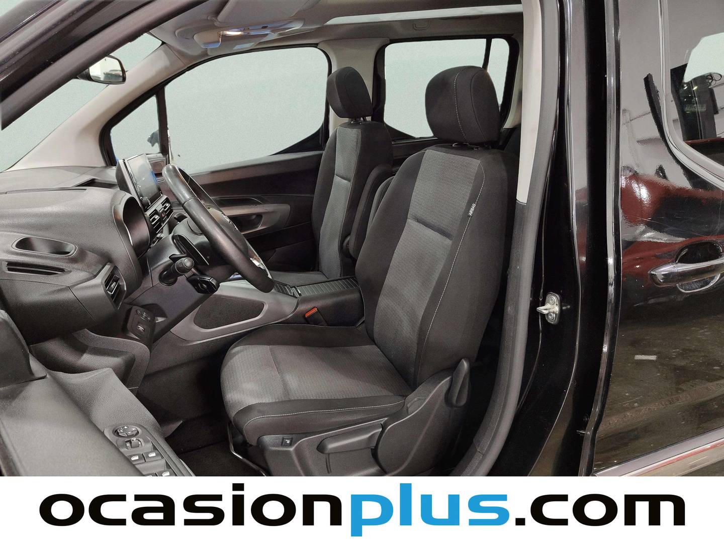Foto asientos delanteros Toyota Proace City Verso Toyota Proace City Verso 1.2 Family Advance Auto L1 5 Plazas (131 CV)