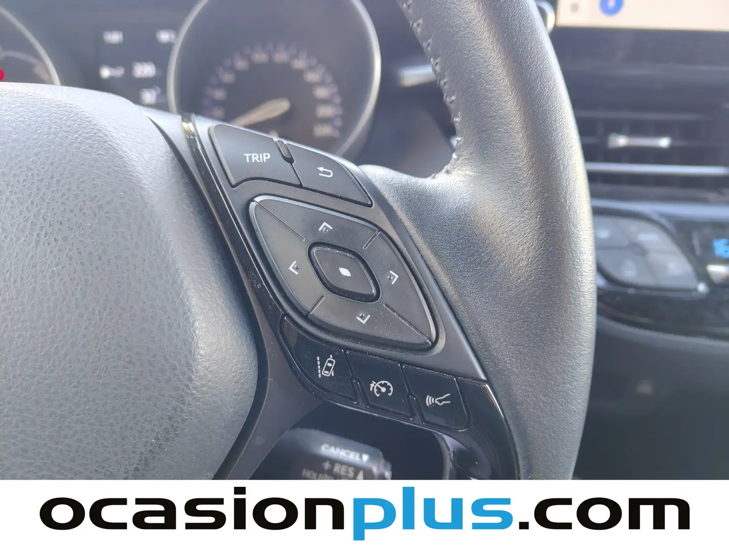 Foto Toyota C-HR Toyota C-HR 1.8 125H Advance (122 CV)