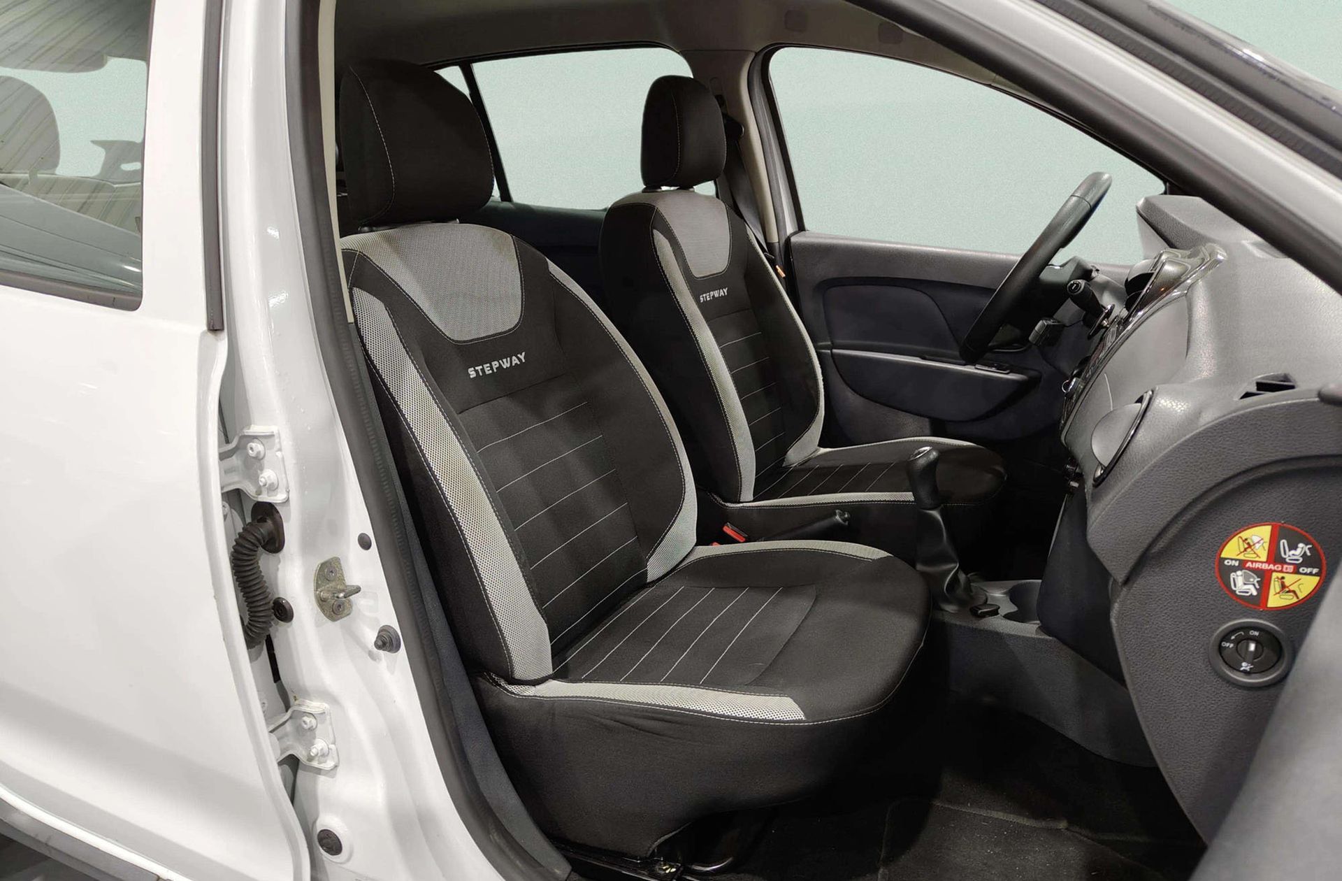 Dacia Sandero Stepway TCe - foto 14