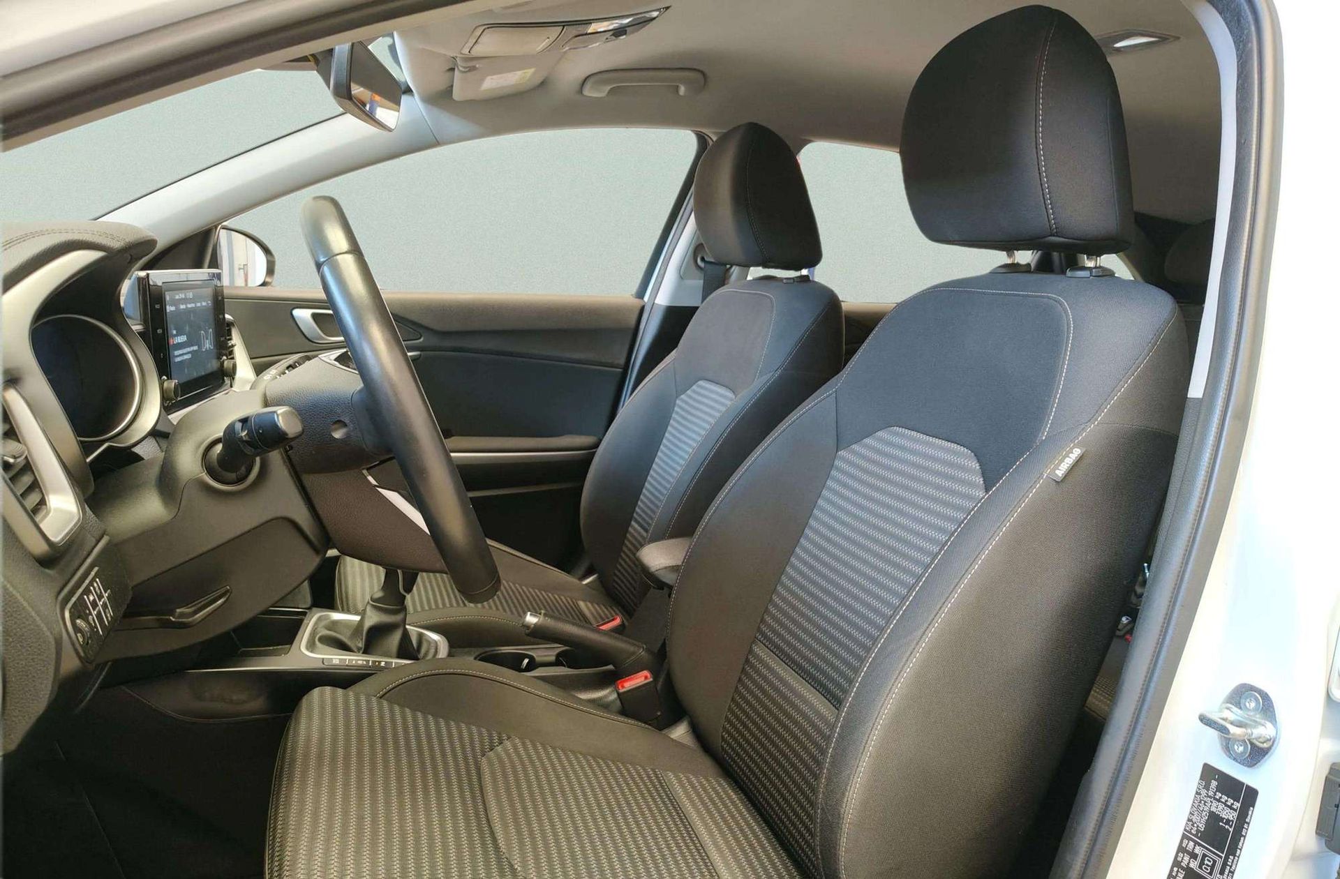Kia Ceed 1.6 MHEV iMT Drive - foto 13