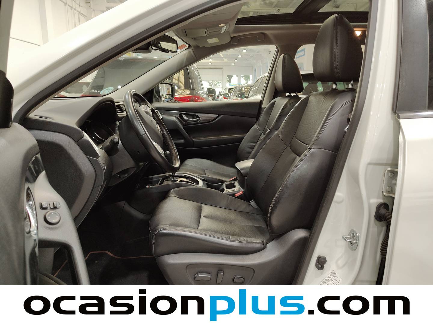 Foto asientos delanteros Nissan X-TRAIL Nissan X-Trail 1.6 dCi Tekna Xtronic (130 CV)
