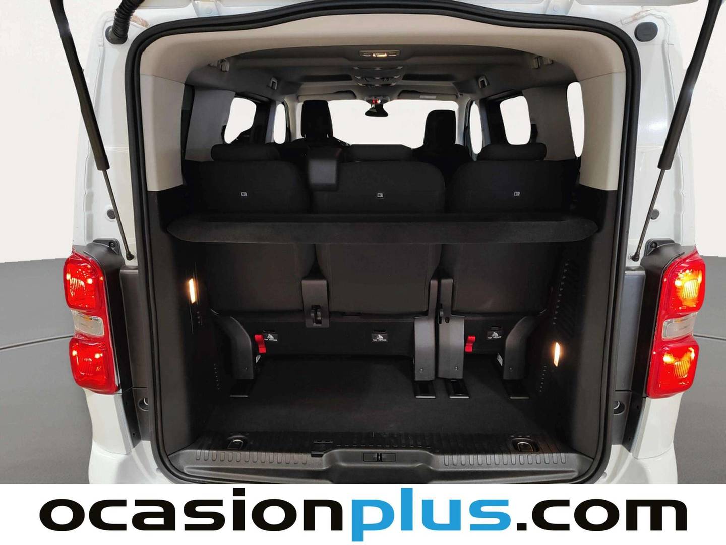 Foto Peugeot Traveller Peugeot Traveller BlueHDi 145 S&S Active Standard (145 CV) 8 Plazas siete plazas