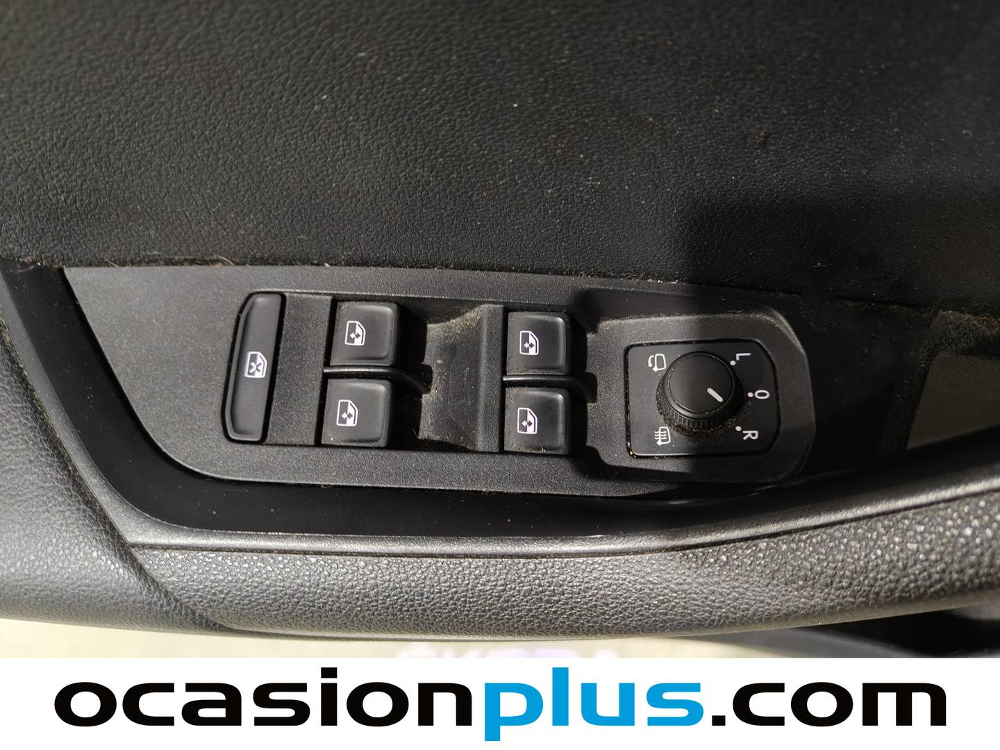 Foto Skoda Karoq Skoda Karoq 1.0 TSI Ambition DSG (115 CV)