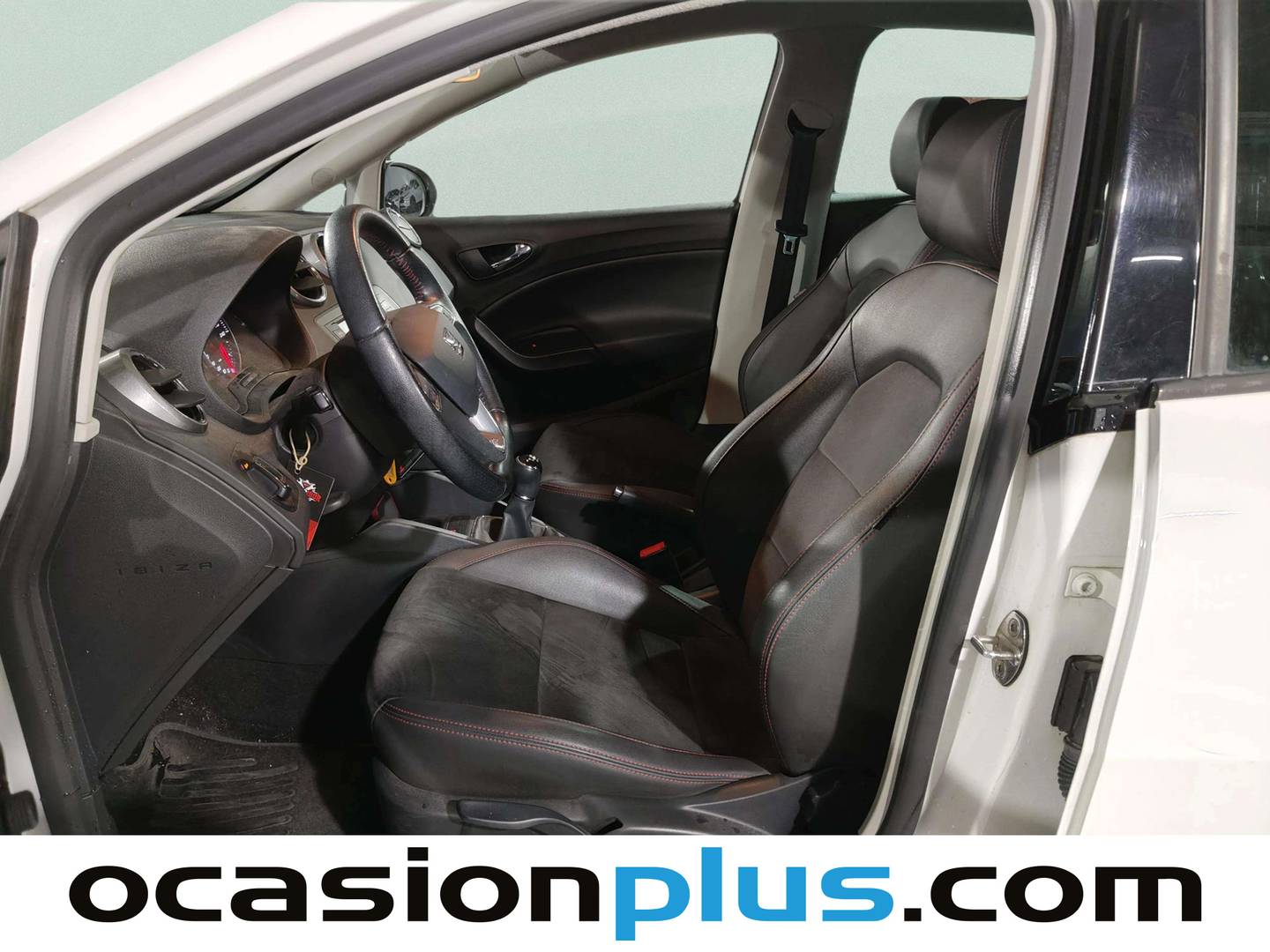 Foto asientos delanteros Seat Ibiza Seat Ibiza 1.4 EcoTSI FR Crono (150 CV)