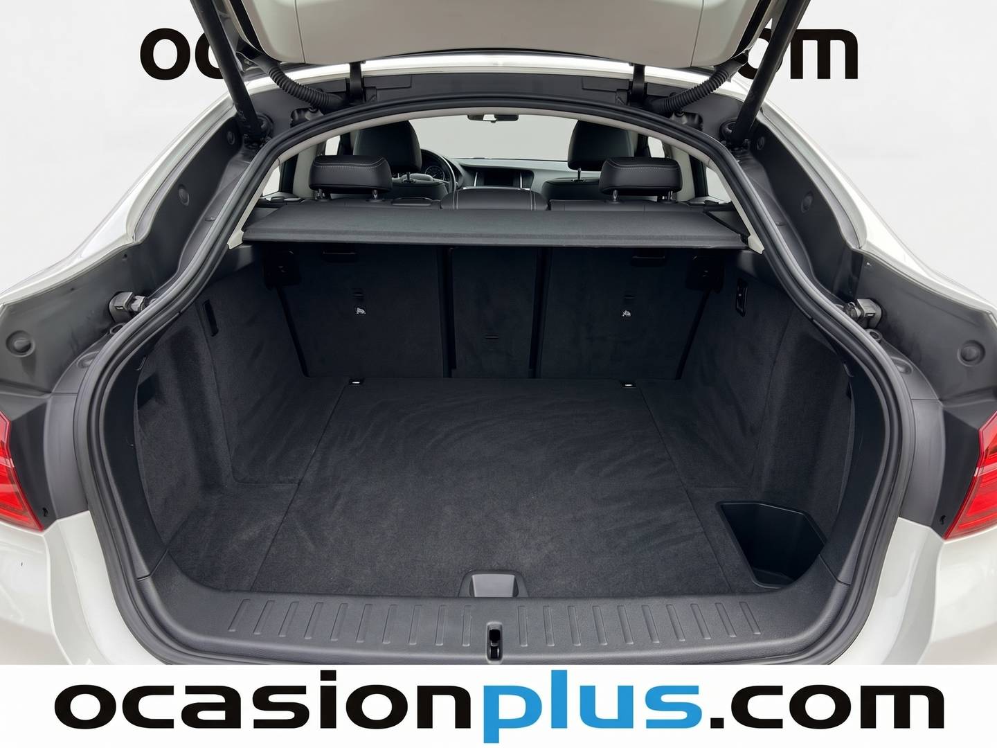 Fotos maletero BMW X4 BMW X4 xDrive20i (184 CV)
