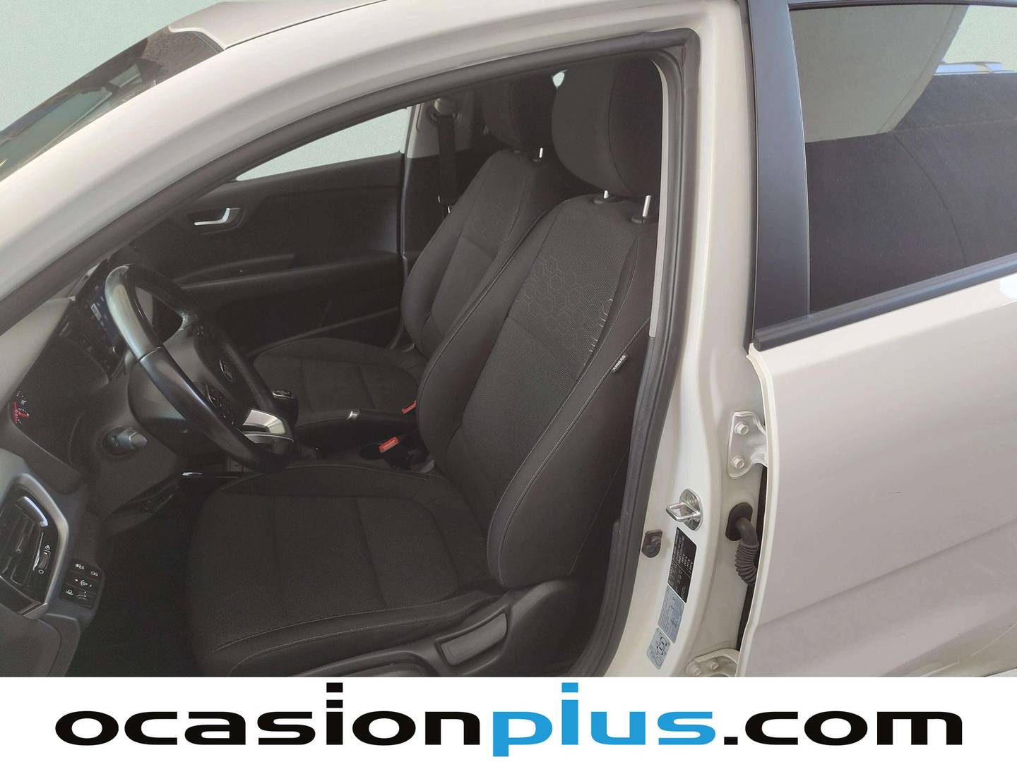 Foto asientos delanteros KIA Rio KIA Rio 1.0 T-GDi Drive (100 CV)
