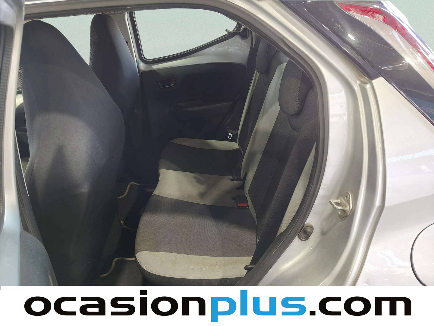 Foto asientos traseros Toyota Aygo Toyota Aygo 1.0 70 x-play (69 CV)