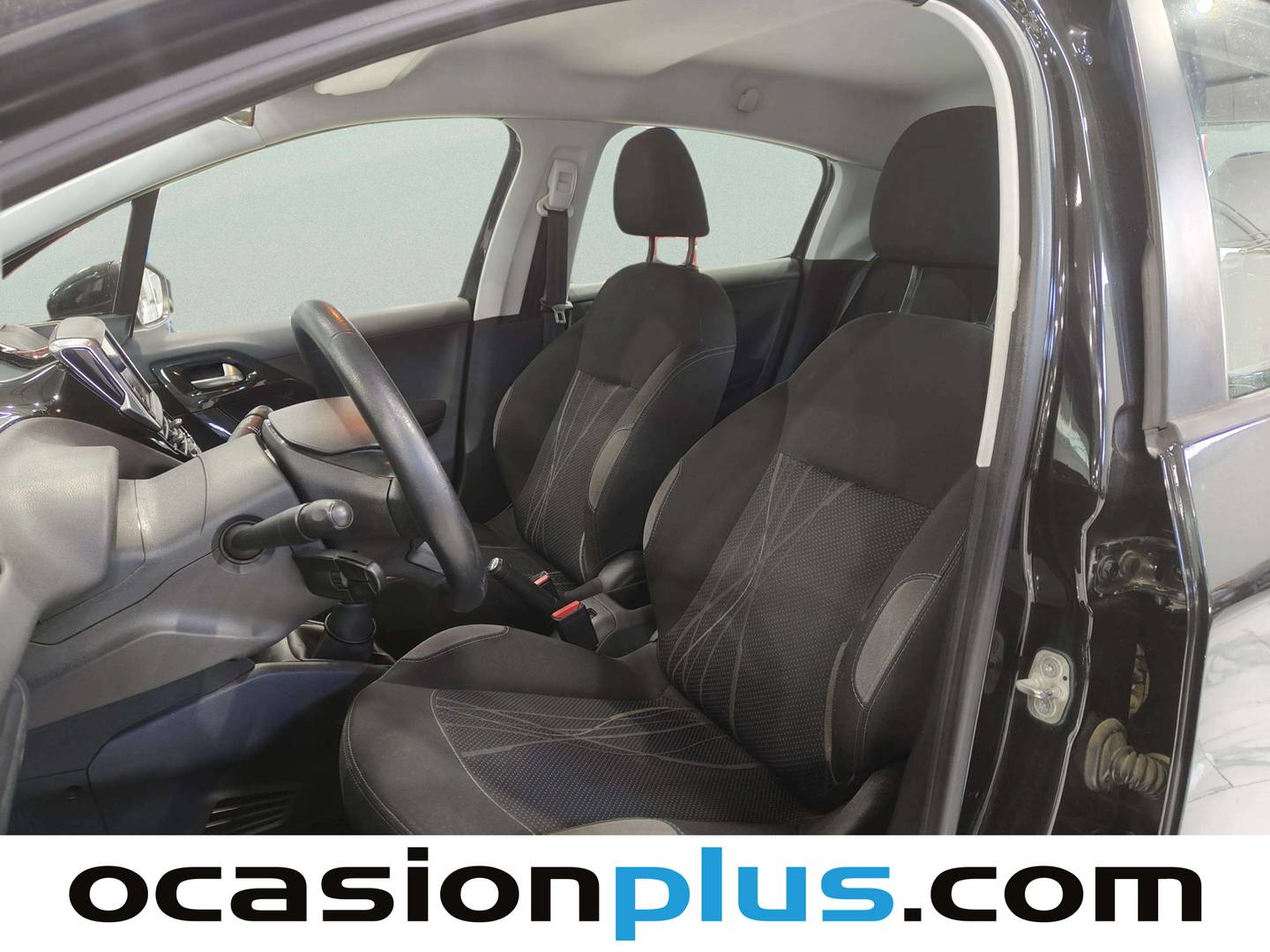 Foto asientos delanteros Peugeot 208 Peugeot 208 1.4 HDi Active (68 CV)