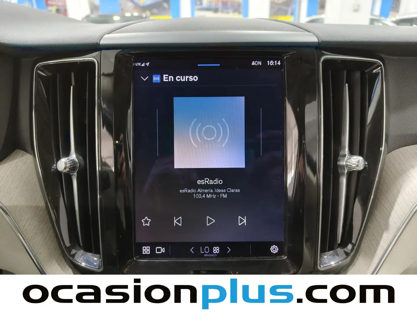 Foto Volvo XC60 Volvo XC60 B4 D Plus Bright AWD Auto (197 CV)