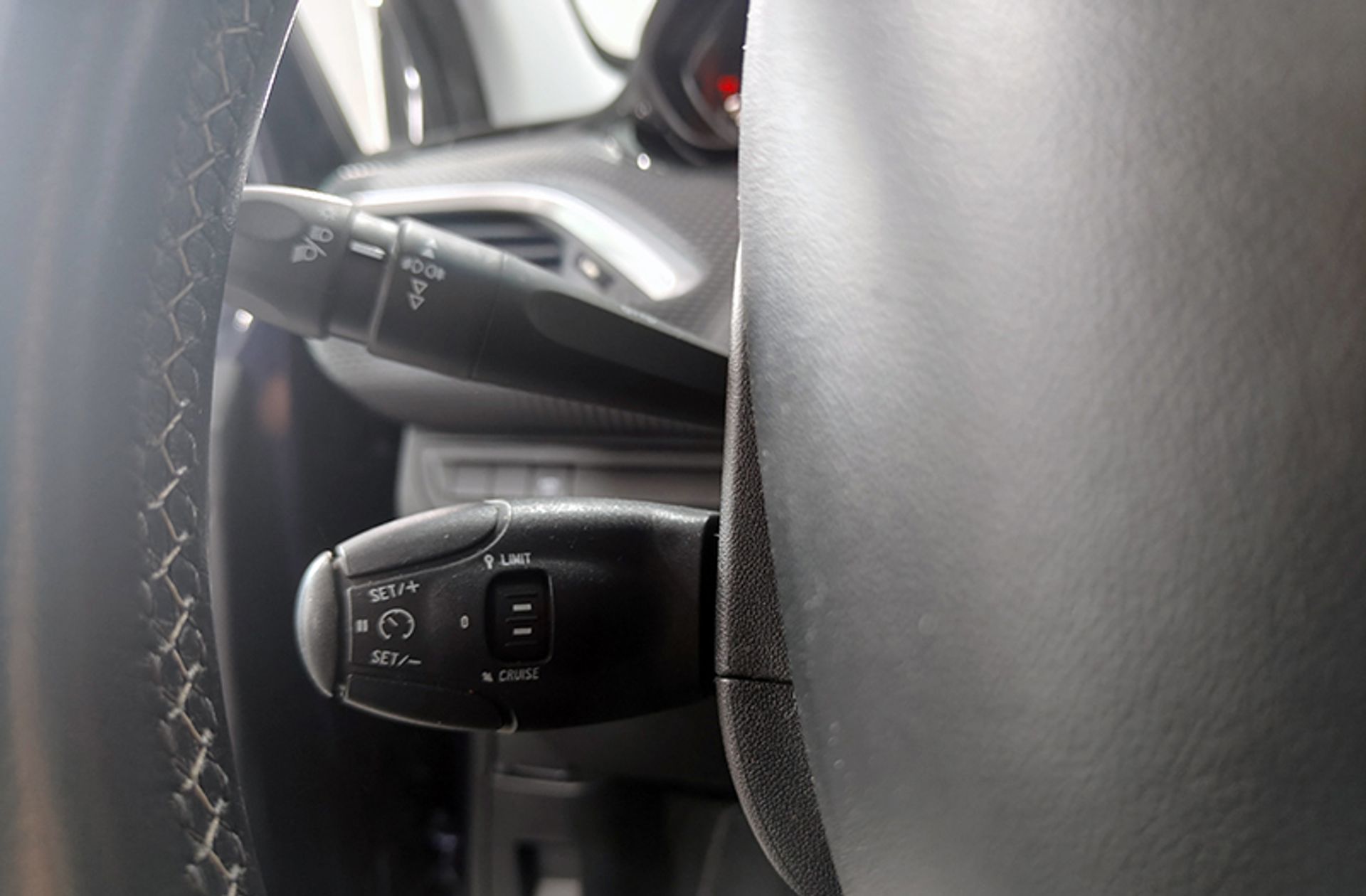 Peugeot 208 1.2L PureTech Allure - foto 20