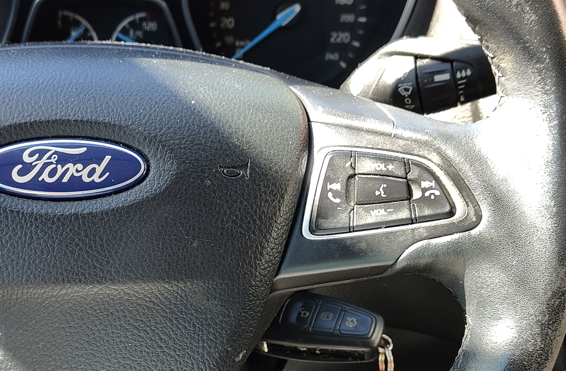 Ford Focus SportBreak 1.0 EcoBoost Business - foto 25
