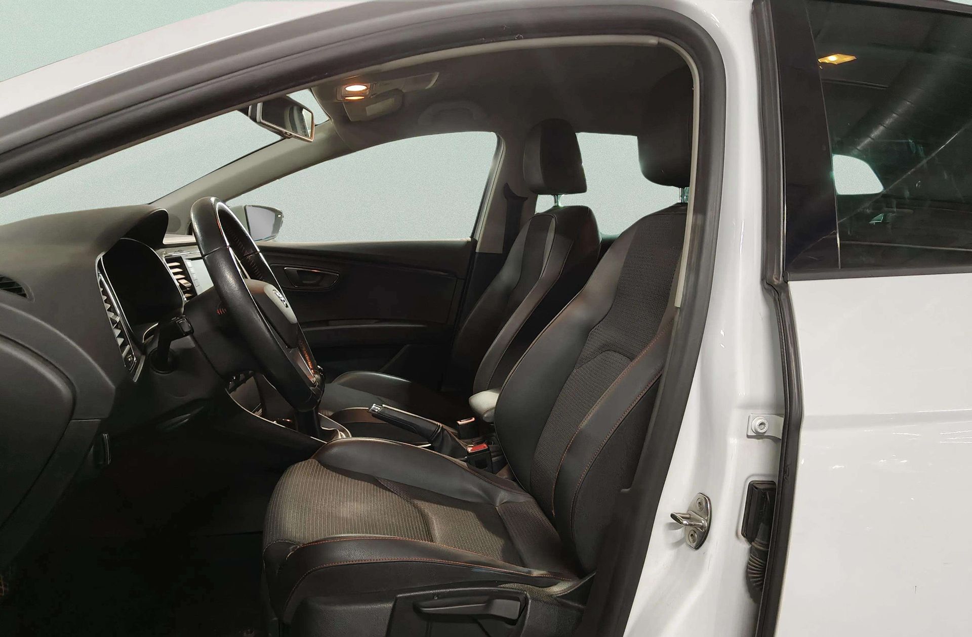 SEAT León 2.0 TDI FR - foto 12