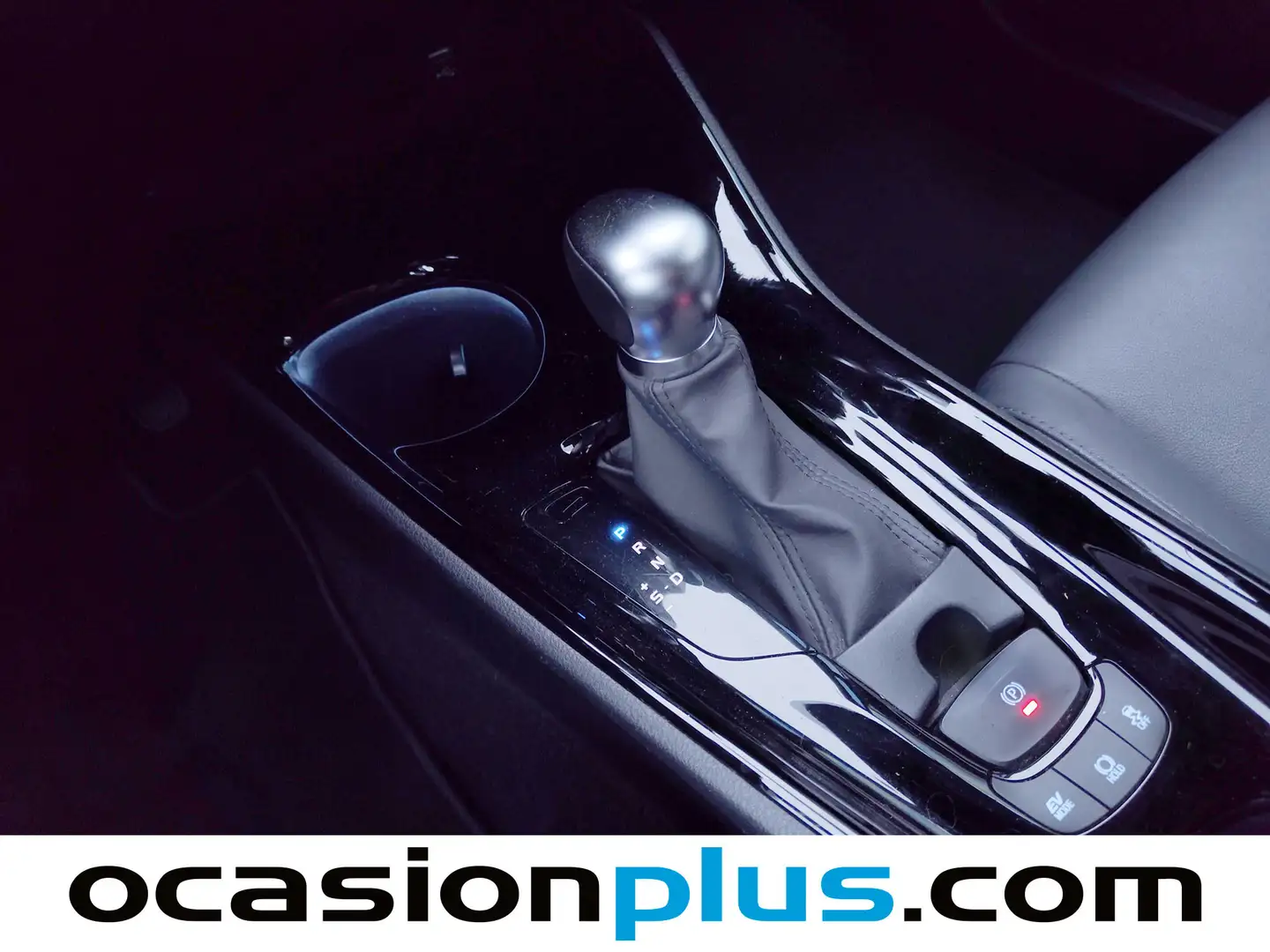 Foto Toyota C-HR Toyota C-HR 180H Advance (184 CV)