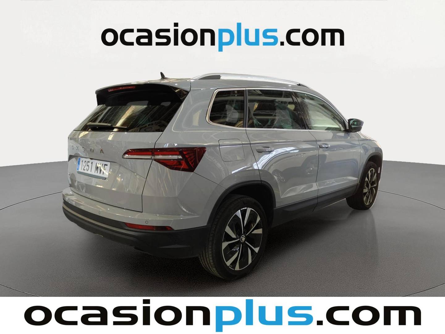 Foto trasera Skoda Karoq Skoda Karoq 1.5 TSI ACT Design DSG (150 CV) derecha