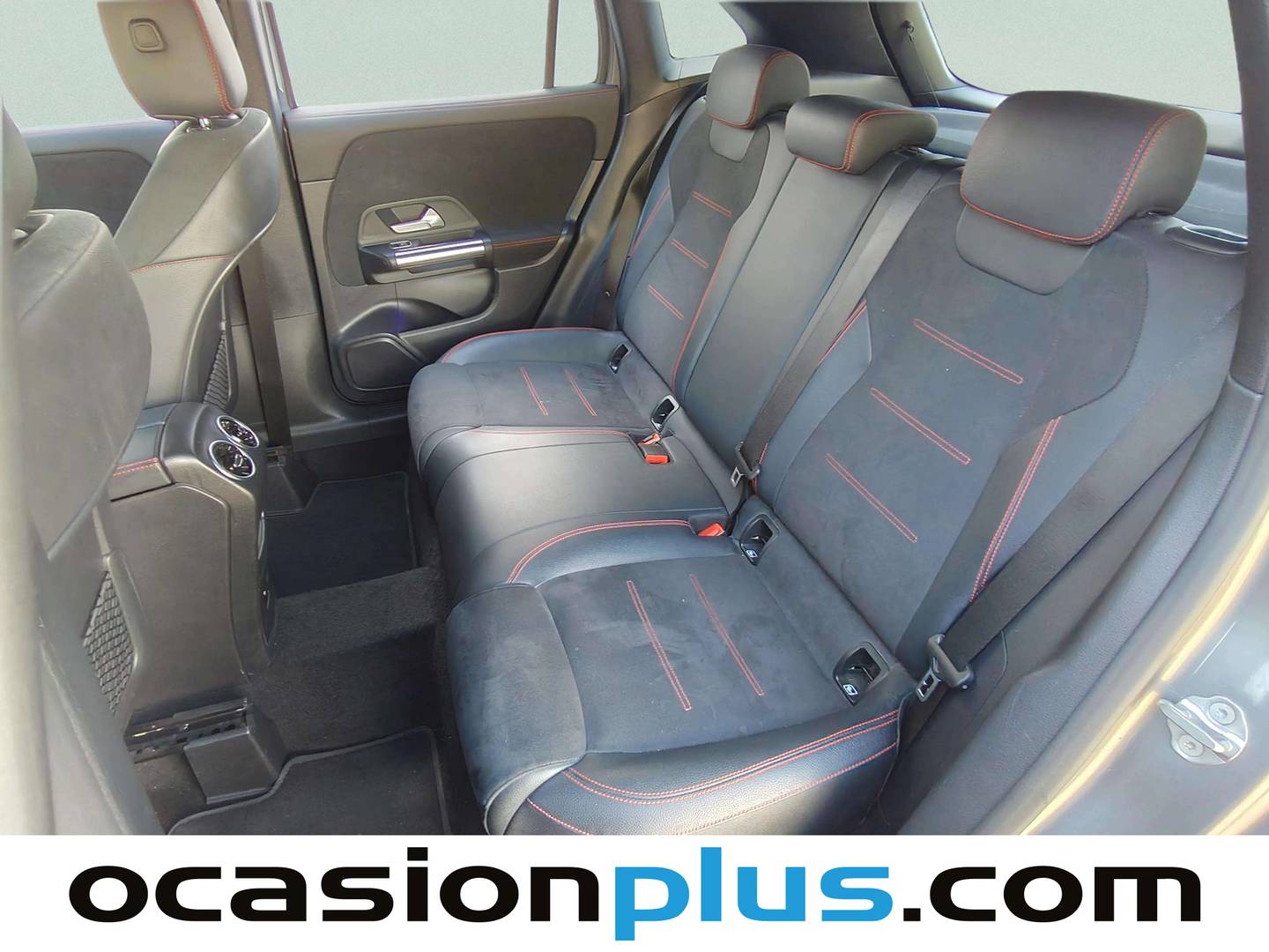 Foto asientos traseros Mercedes GLA Mercedes GLA 180 (136 CV) Pack AMG