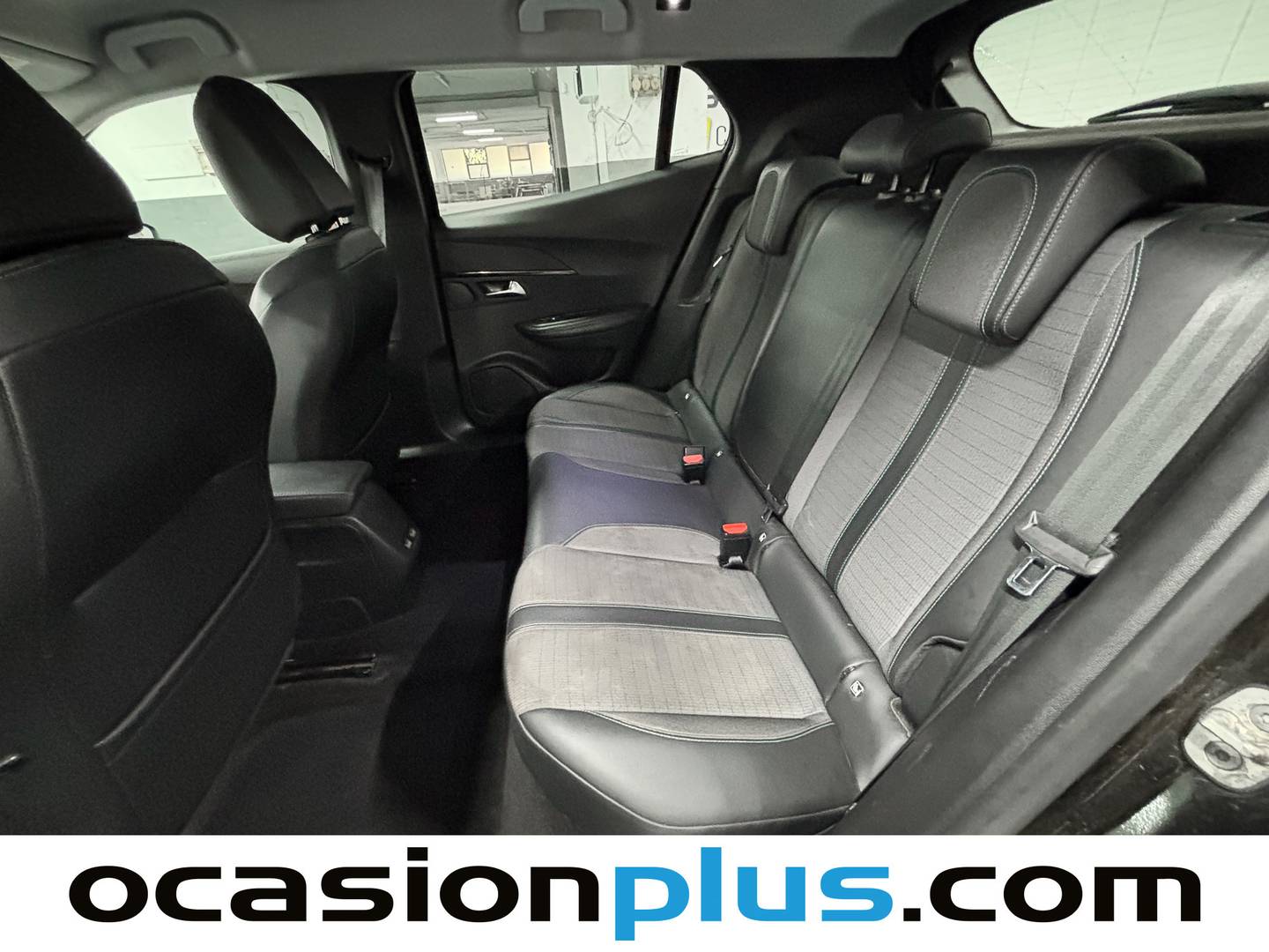 Foto Peugeot 2008 Peugeot 2008 PureTech 130 S&S Allure Pack (130 CV)